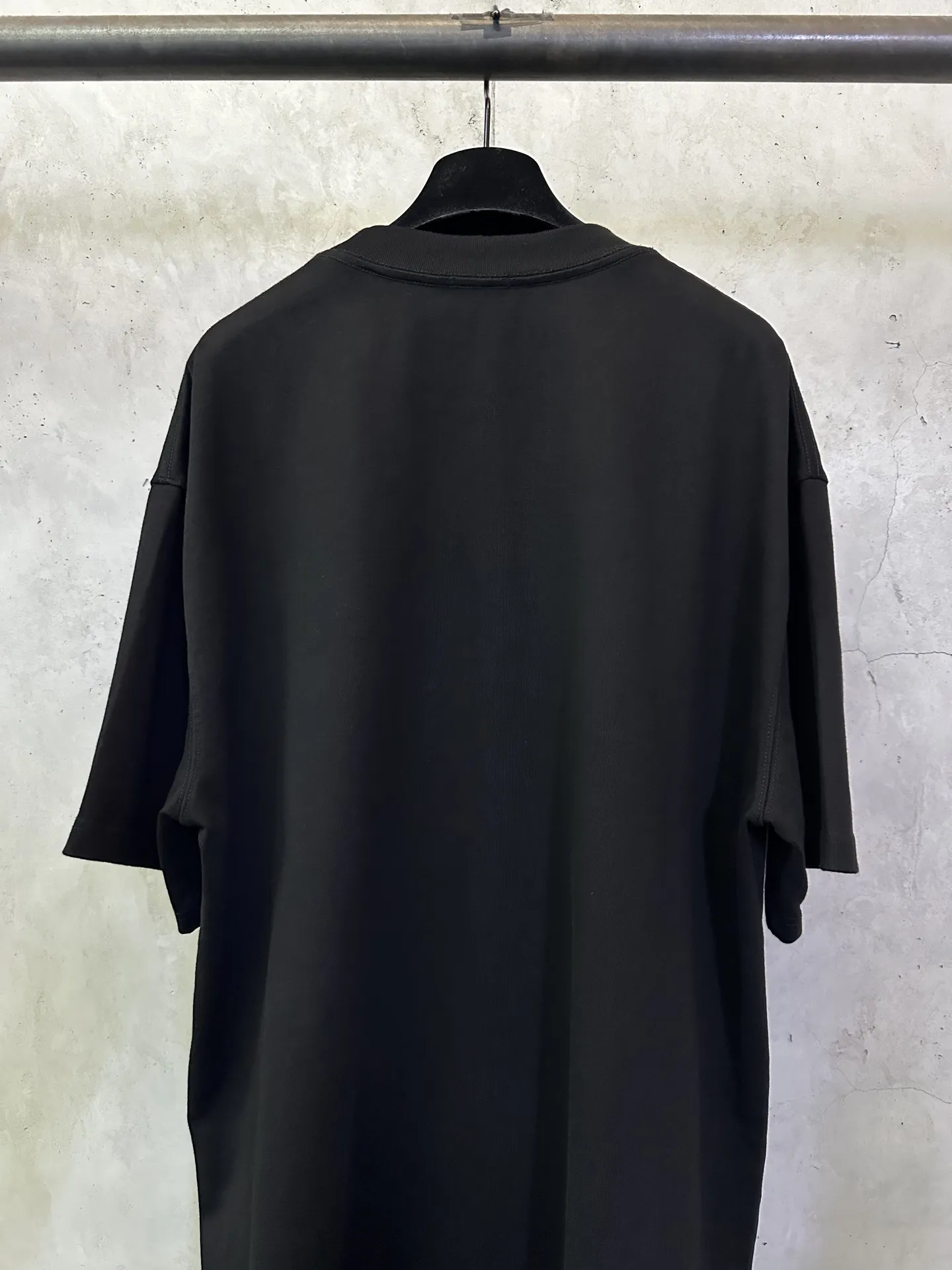 EKD Logo Graphic Heavyweight Cotton T-Shirt D22015736 — view 5