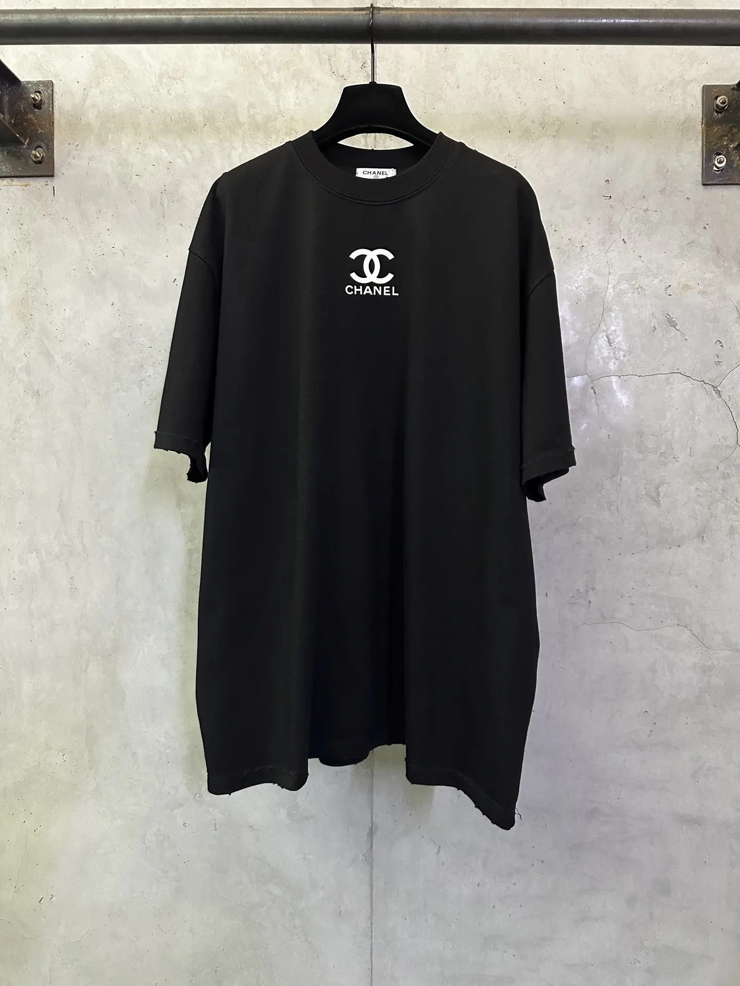 Logo Print Heavyweight Cotton T-Shirt D22012849