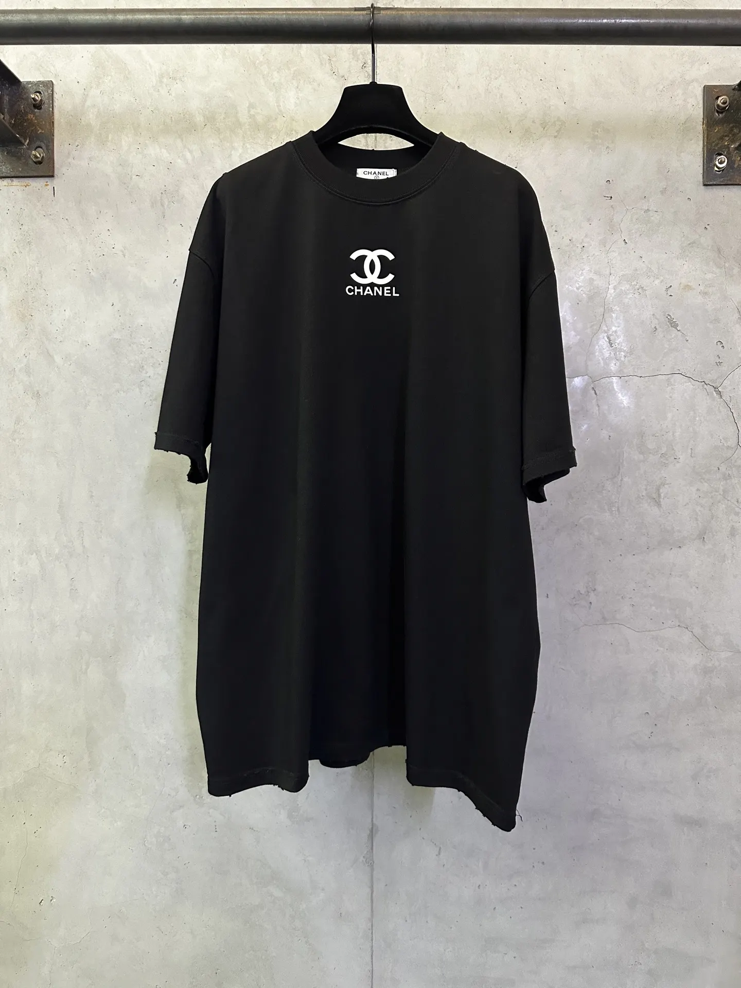 Logo Print Heavyweight Cotton T-Shirt D22012849