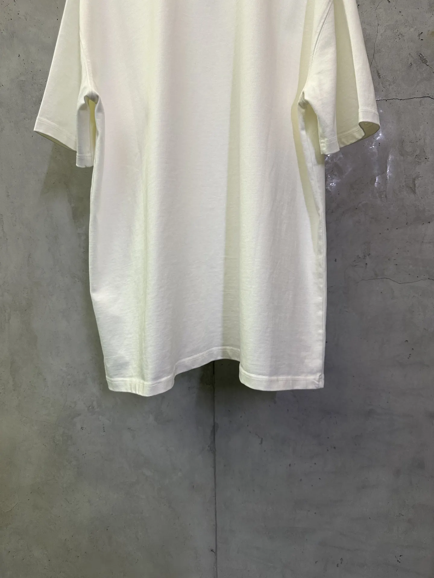 Logo-Print Heavyweight Cotton T-Shirt D22012863 — view 6