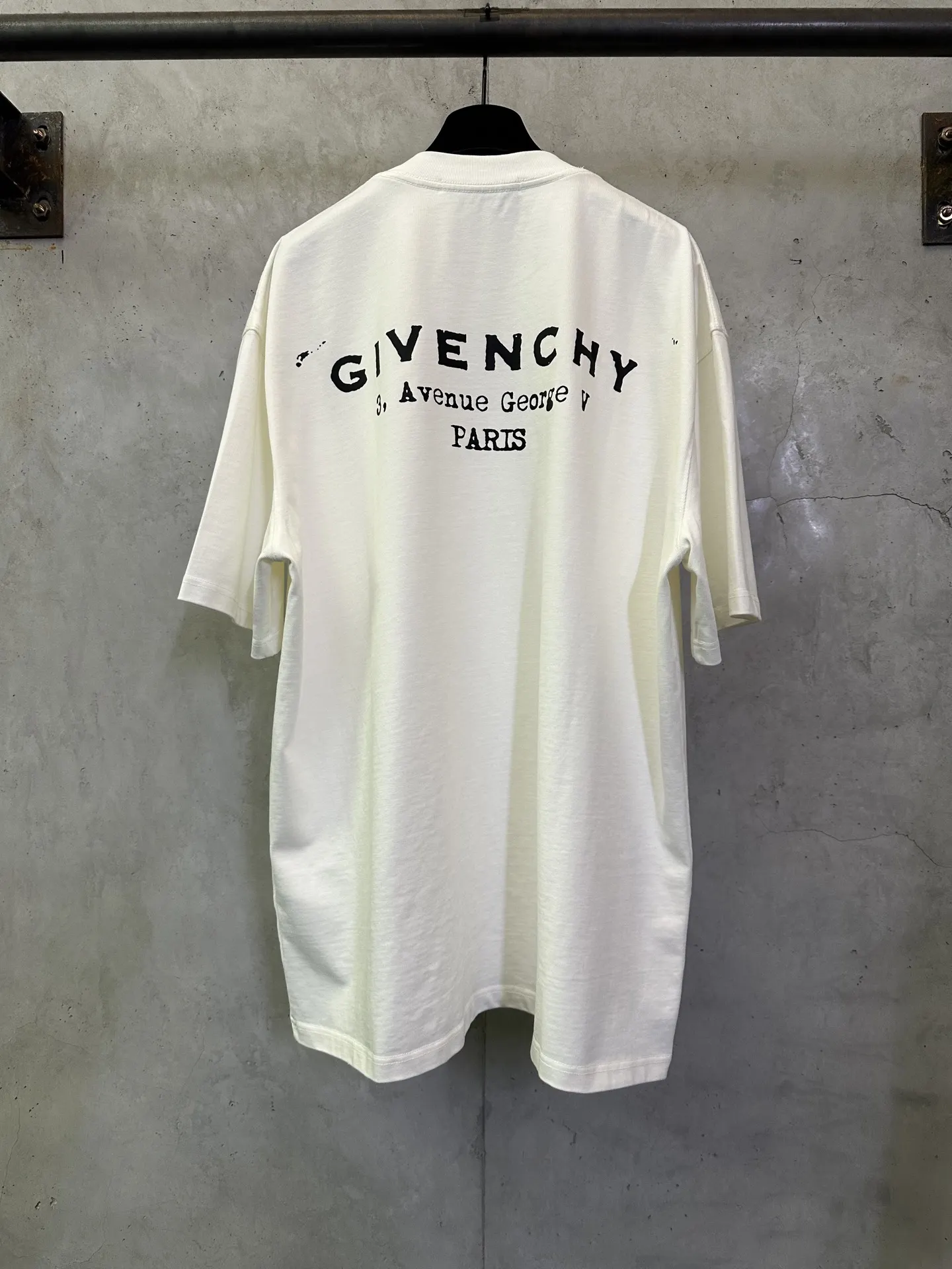 Givenchy Logo Print Heavyweight Cotton T-Shirt D22012871 — view 2
