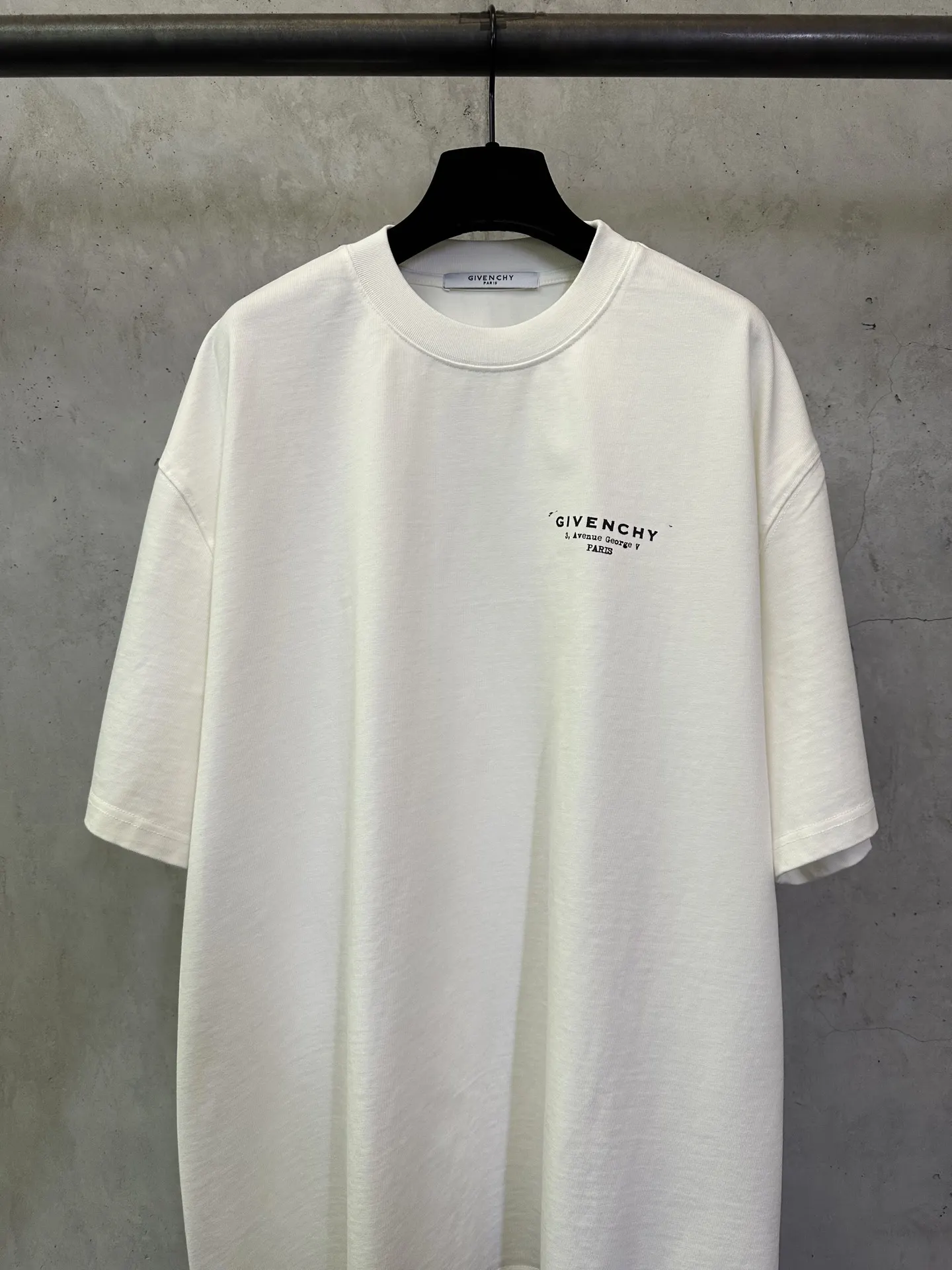 Givenchy Logo Print Heavyweight Cotton T-Shirt D22012871 — view 3