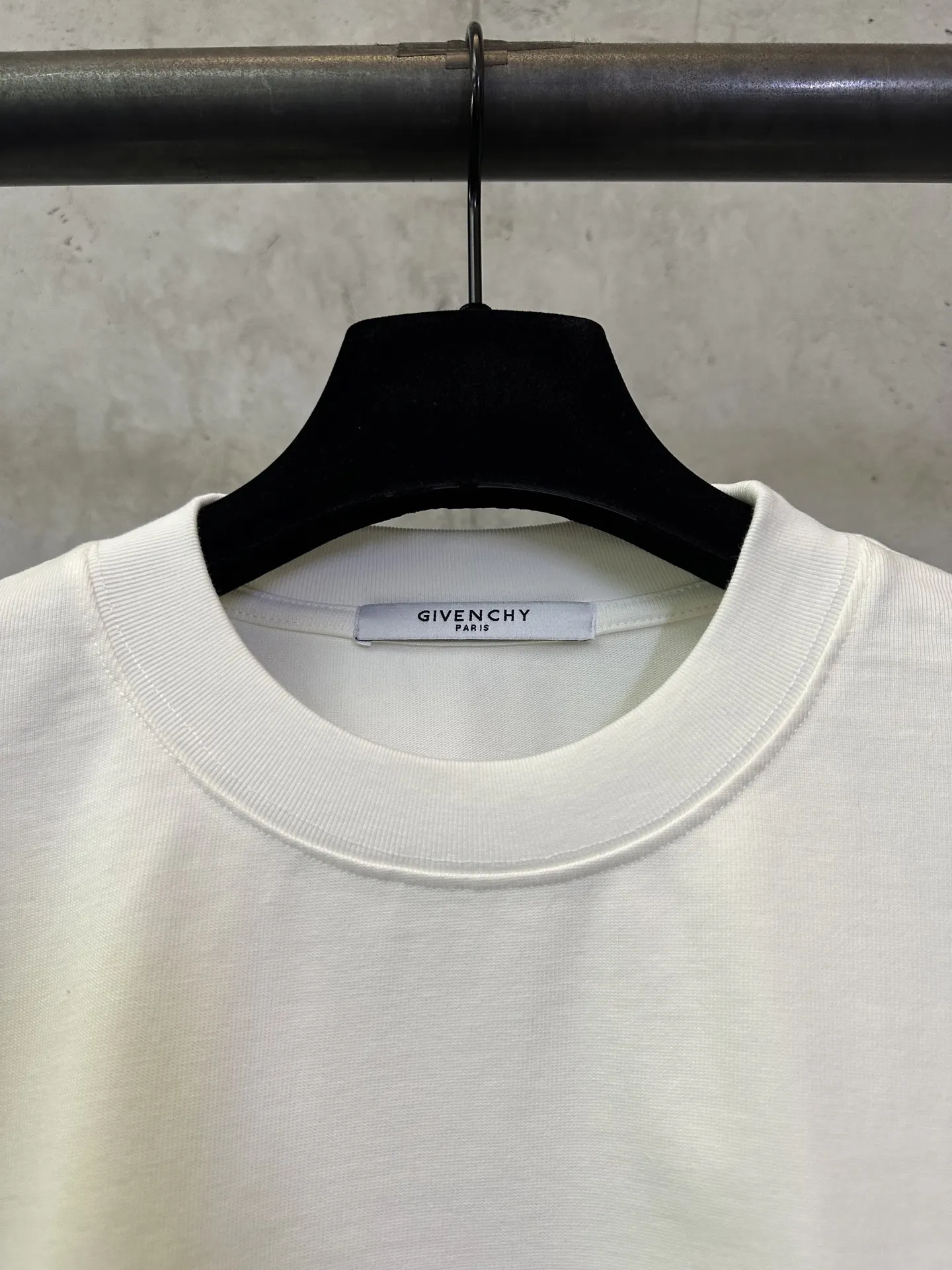 Givenchy Logo Print Heavyweight Cotton T-Shirt D22012871 — view 7