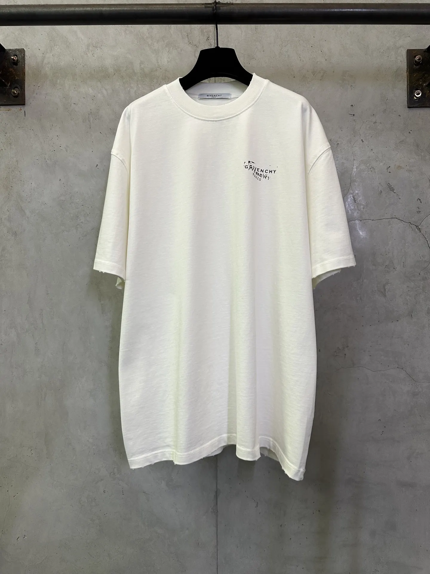 Stamp Logo Heavyweight Cotton T-Shirt D22015705