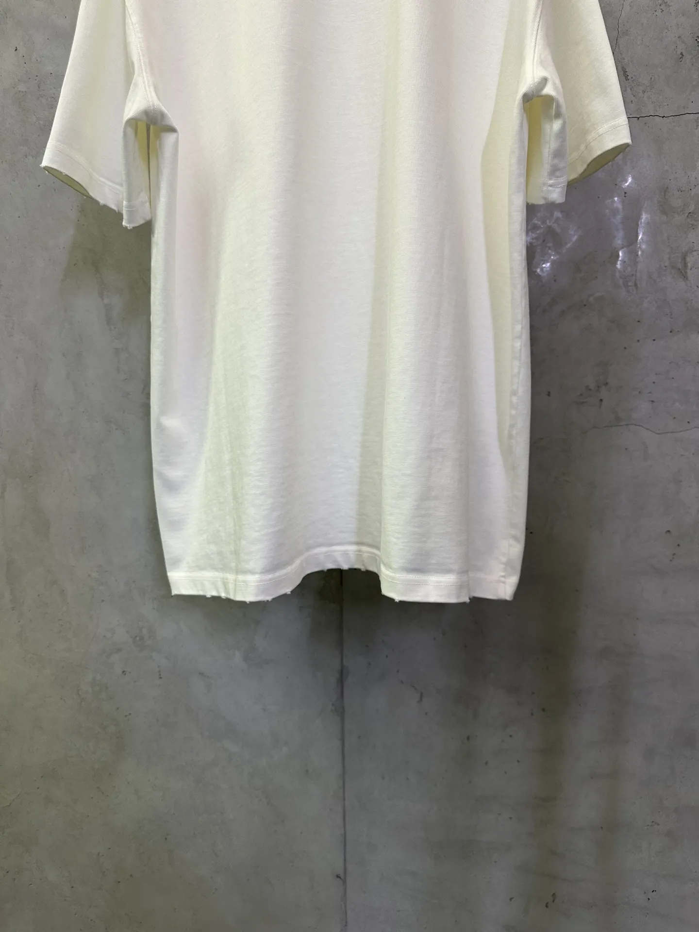 Stamp Logo Heavyweight Cotton T-Shirt D22015705 — view 6