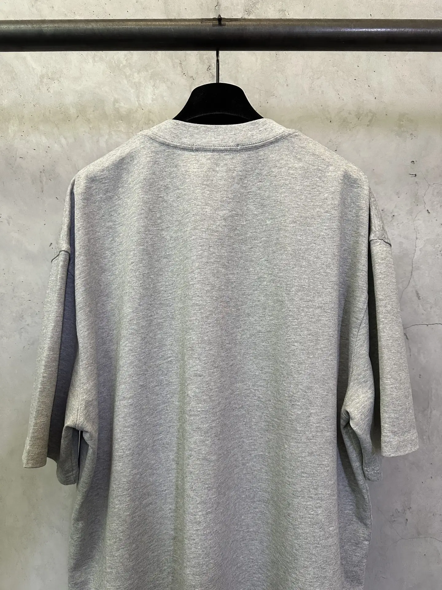 1854 Iris Graphic Heavyweight T-Shirt D22012744 — view 5