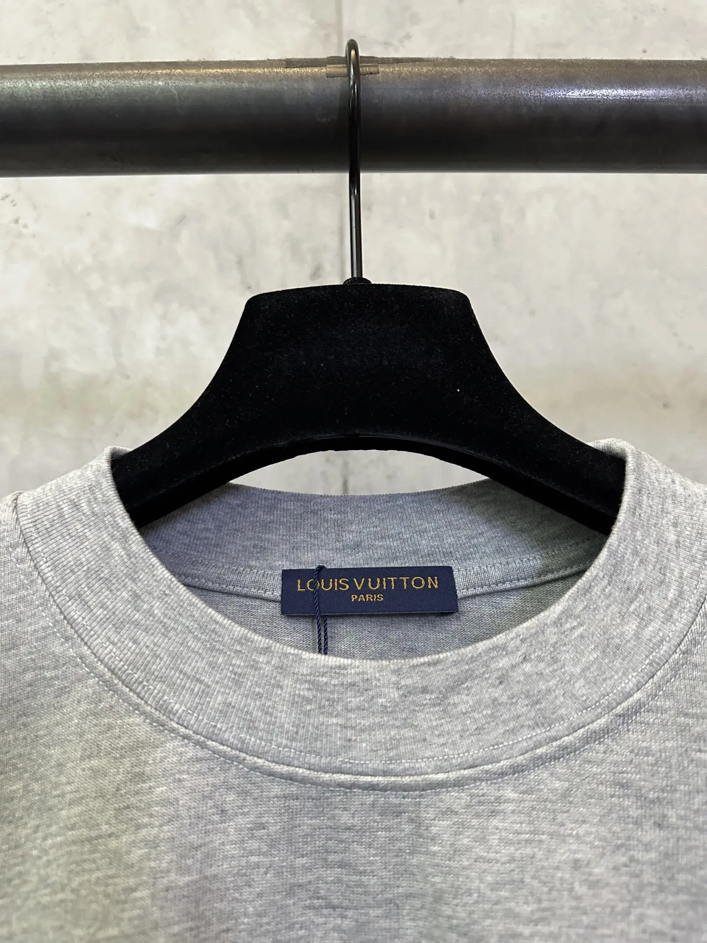 1854 Iris Graphic Heavyweight T-Shirt D22012744 — view 7