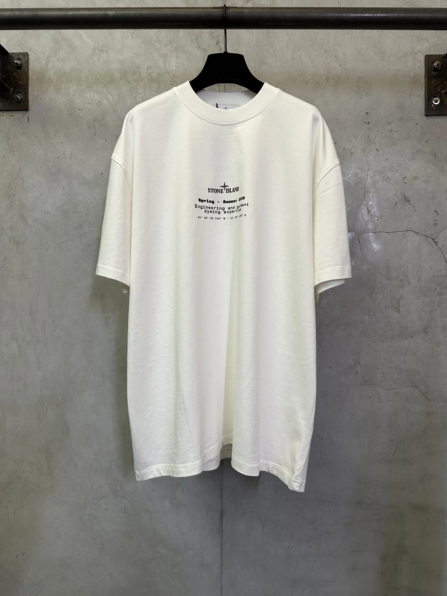 Stone Island Compass Logo Heavyweight Cotton T-Shirt D22012746