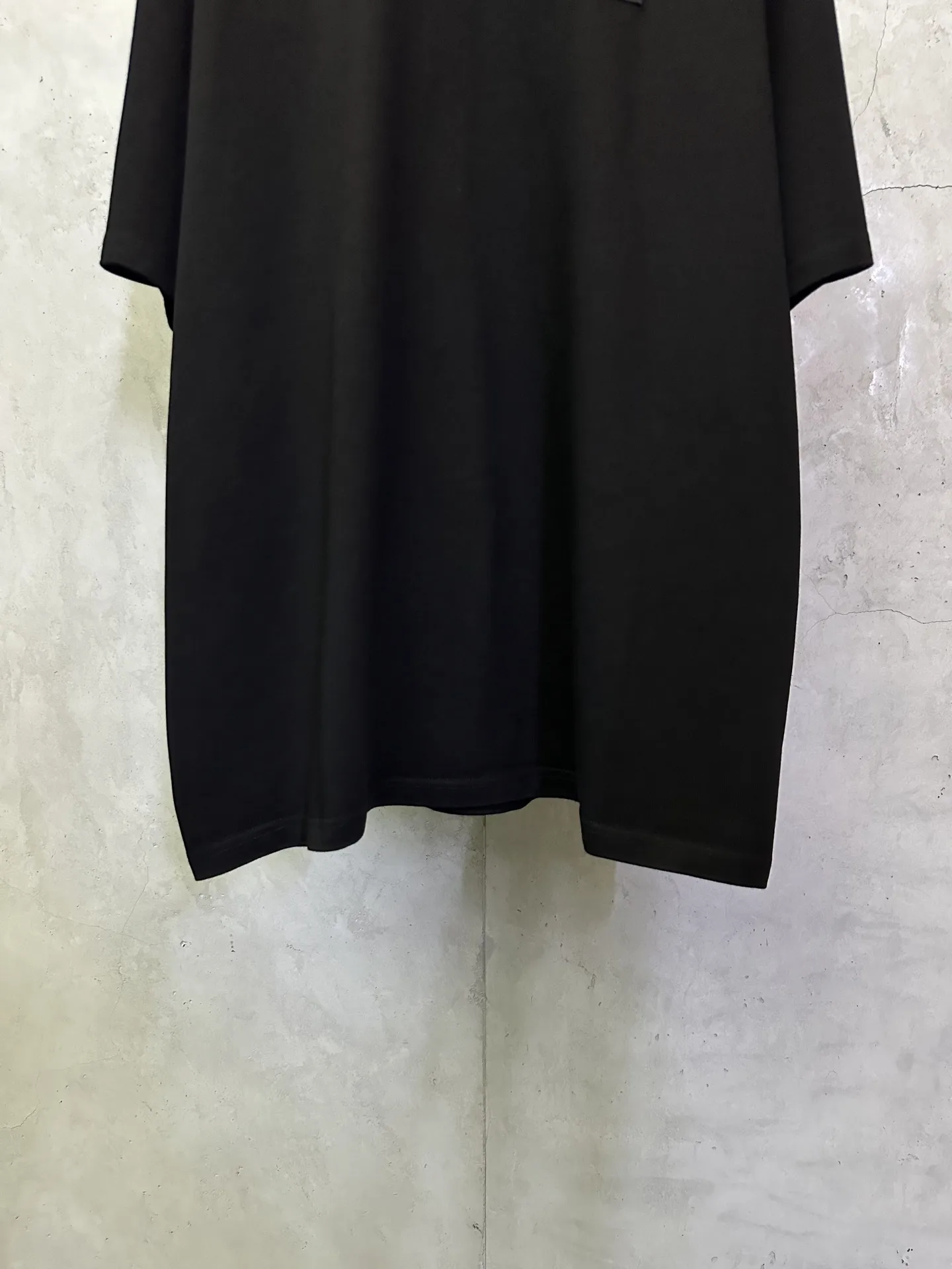 Compass Logo Embroidered Heavyweight T-Shirt D22012754 — view 4