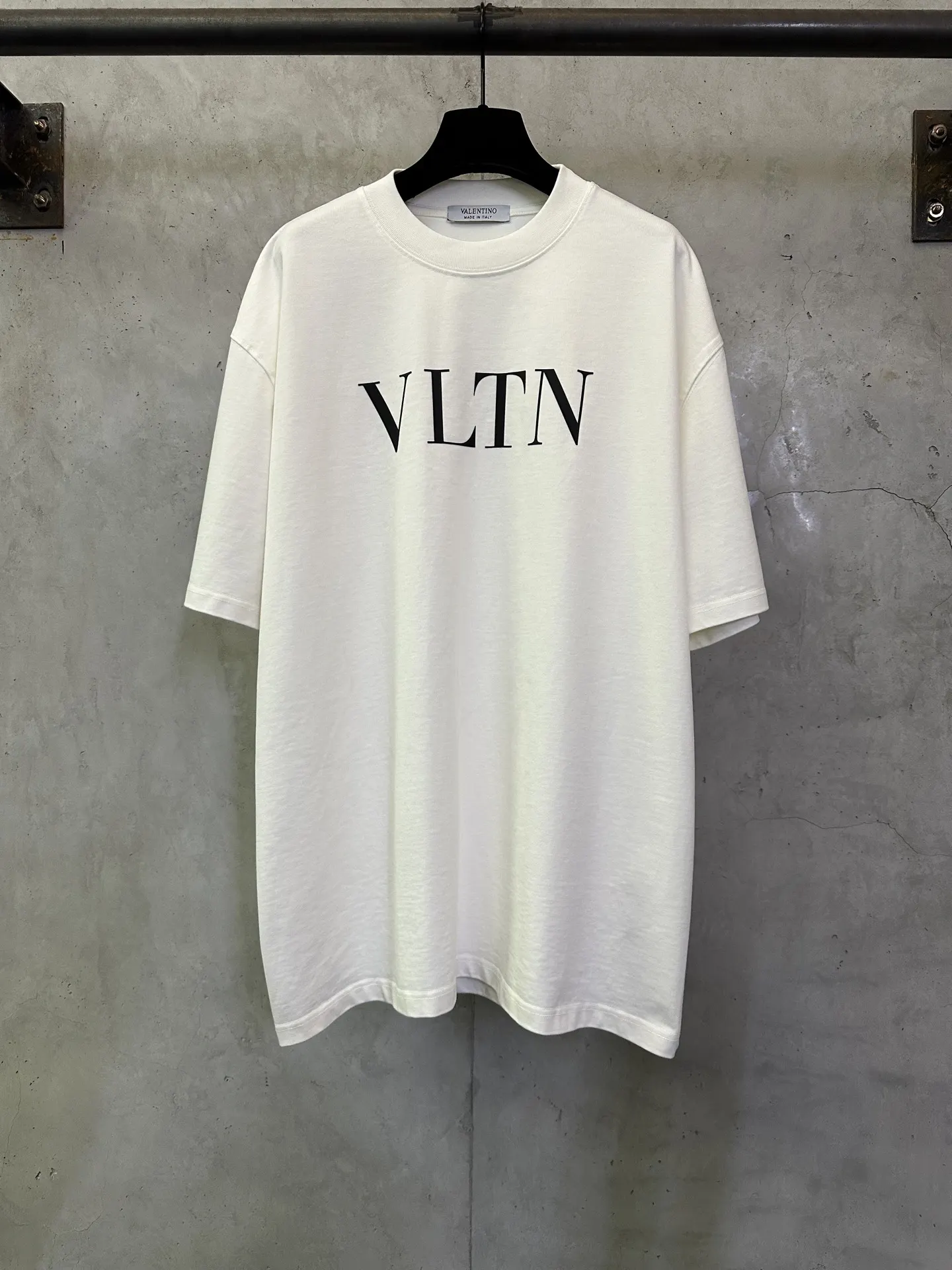 VLTN Logo Print Heavyweight Cotton T-Shirt D22012915
