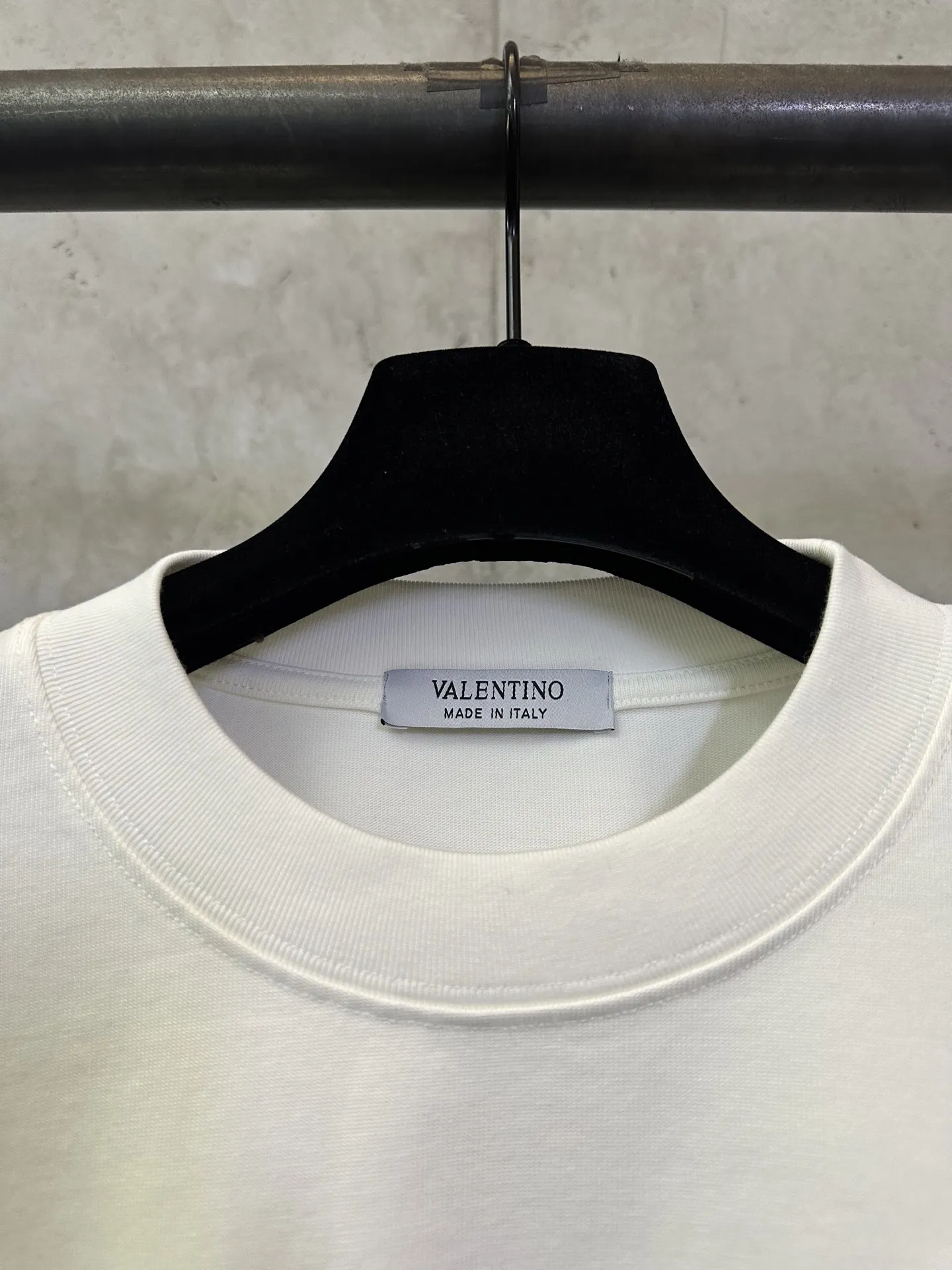 VLTN Logo Print Heavyweight Cotton T-Shirt D22012915 — view 7