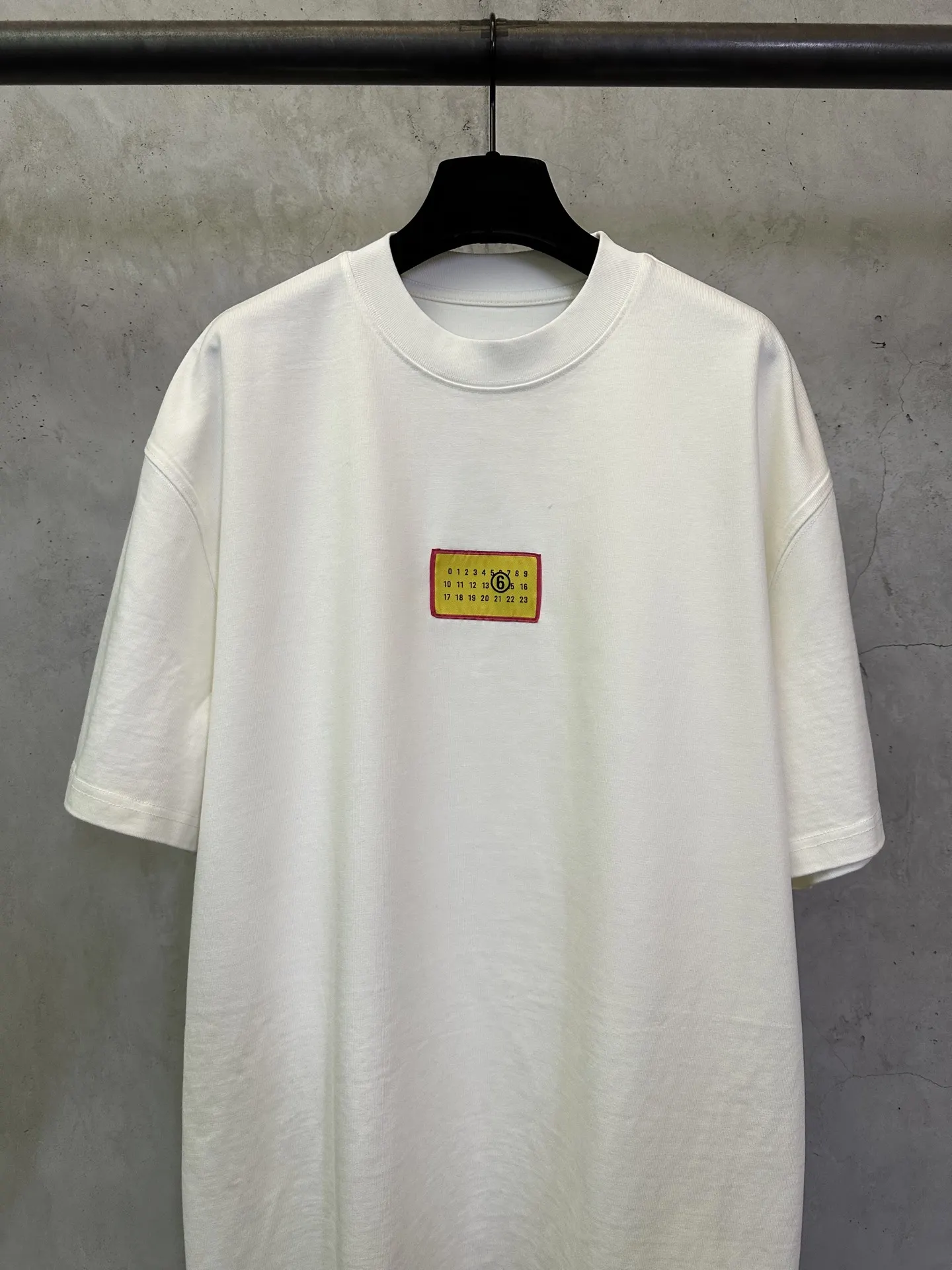 MM6 Logo Patch Heavyweight Cotton T-Shirt D22012794 — view 3