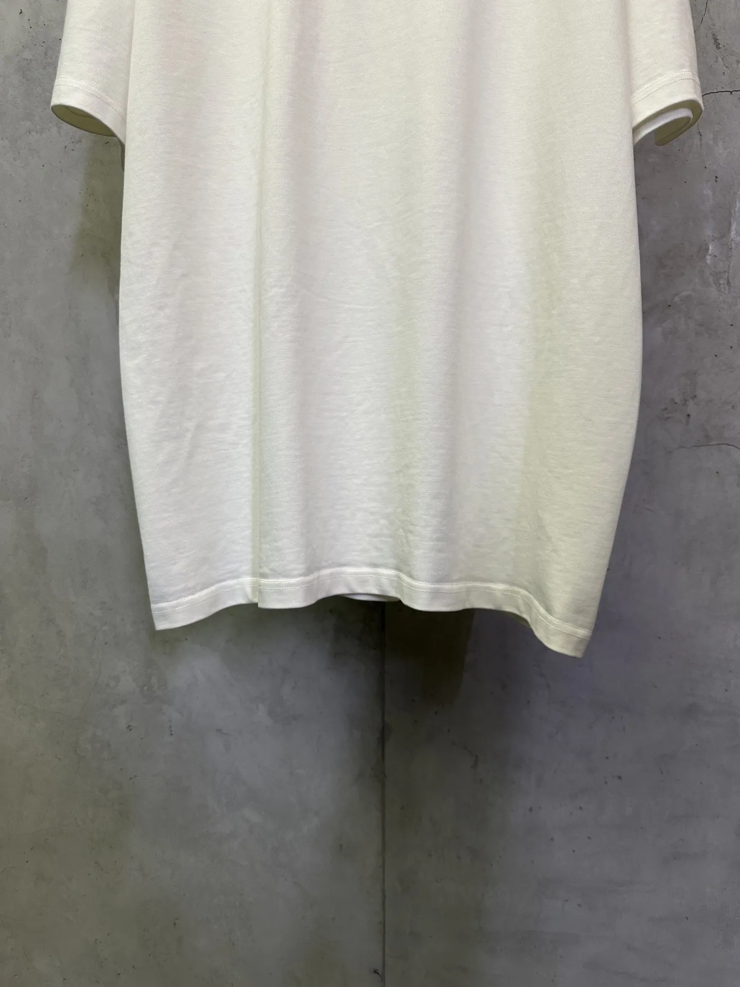 MM6 Logo Patch Heavyweight Cotton T-Shirt D22012794 — view 4