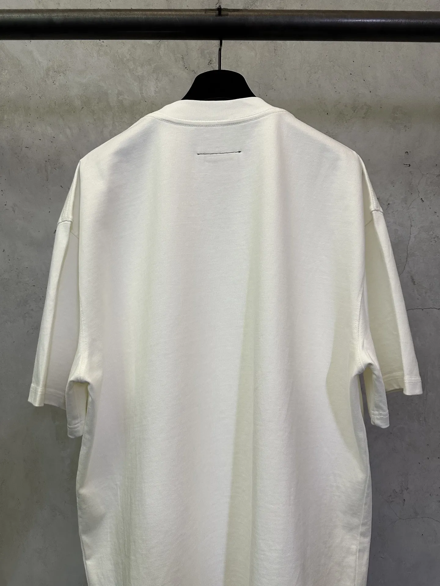 MM6 Logo Patch Heavyweight Cotton T-Shirt D22012794 — view 5