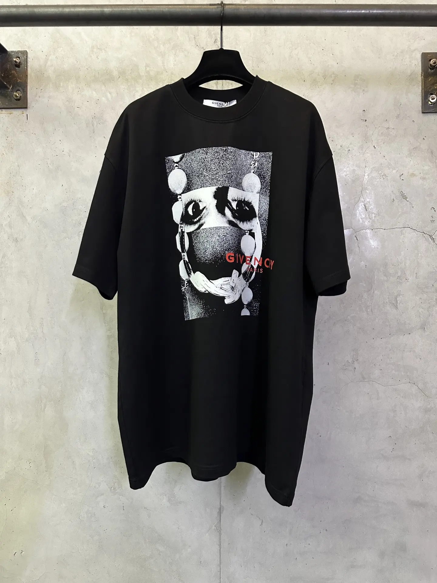 Givenchy Eyes Graphic Print Heavyweight T-Shirt D22012846