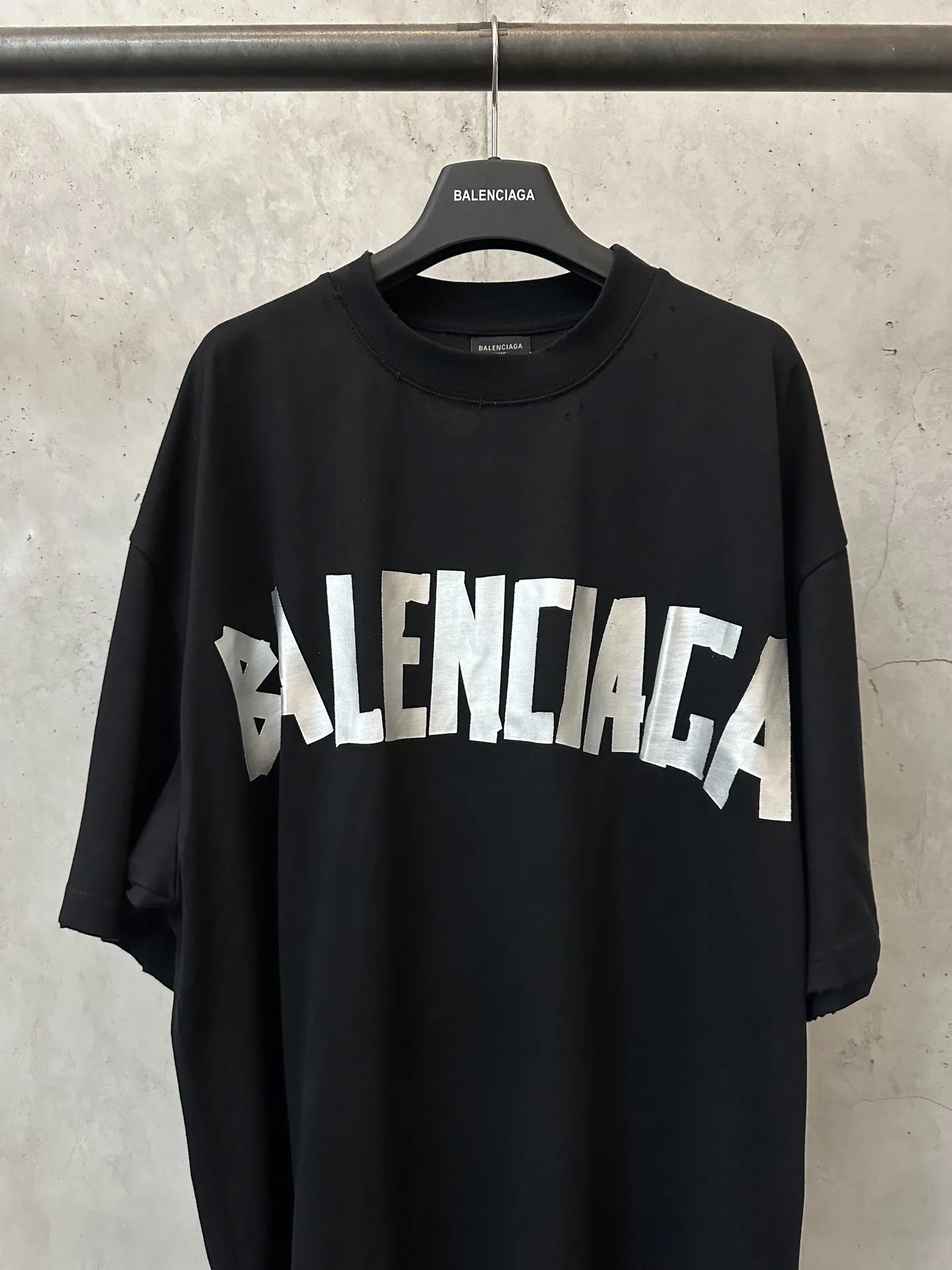 Gaffer Tape Logo Oversized T-Shirt D22512334 — view 3