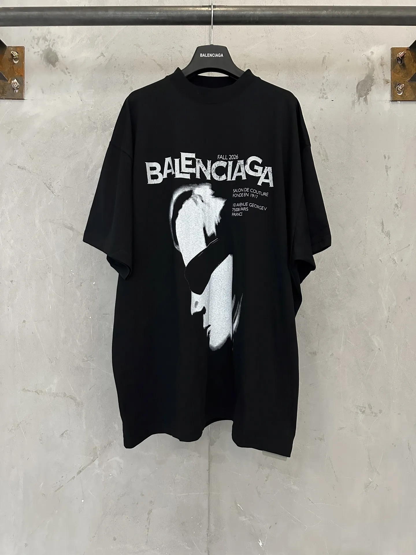 Portrait Graphic Oversized T-Shirt D22512307