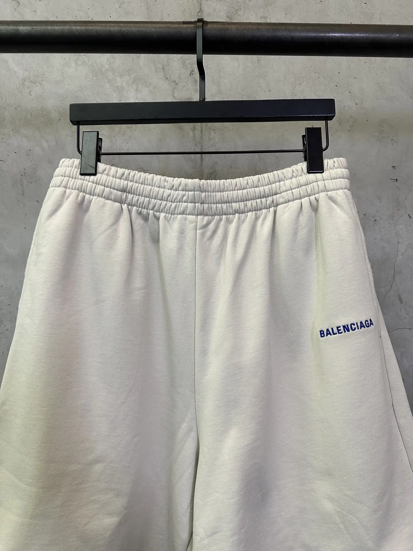 Logo Embroidered Cotton-Jersey Shorts D22512827 — view 3