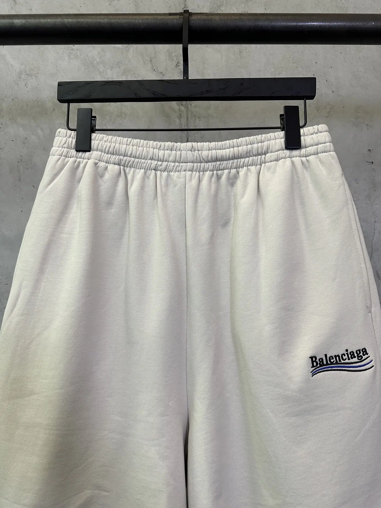 Logo-Embroidered Cotton-Jersey Shorts D22512855 — view 3