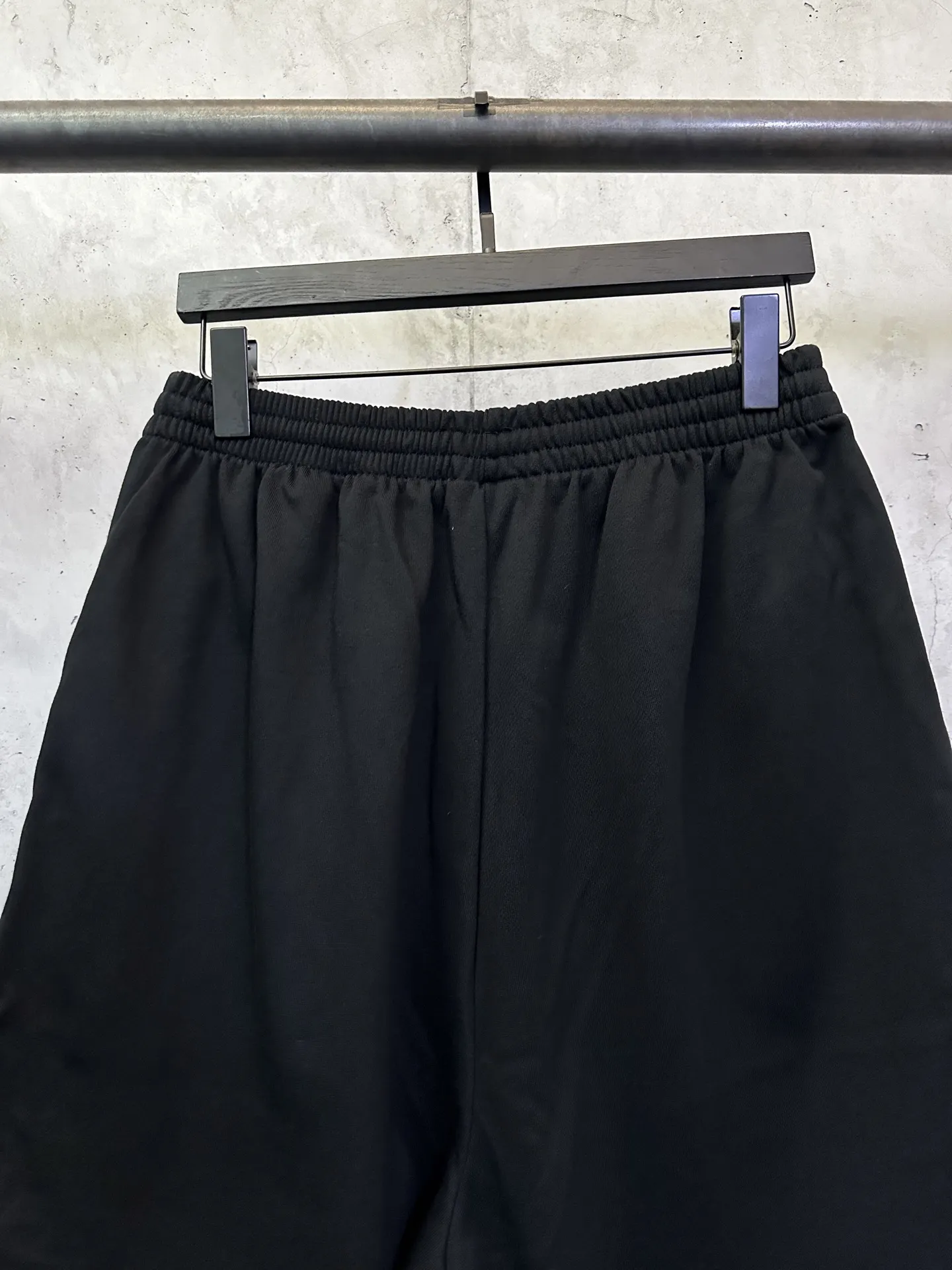 Embroidered Cotton-Jersey Sweat Shorts D22512793 — view 5