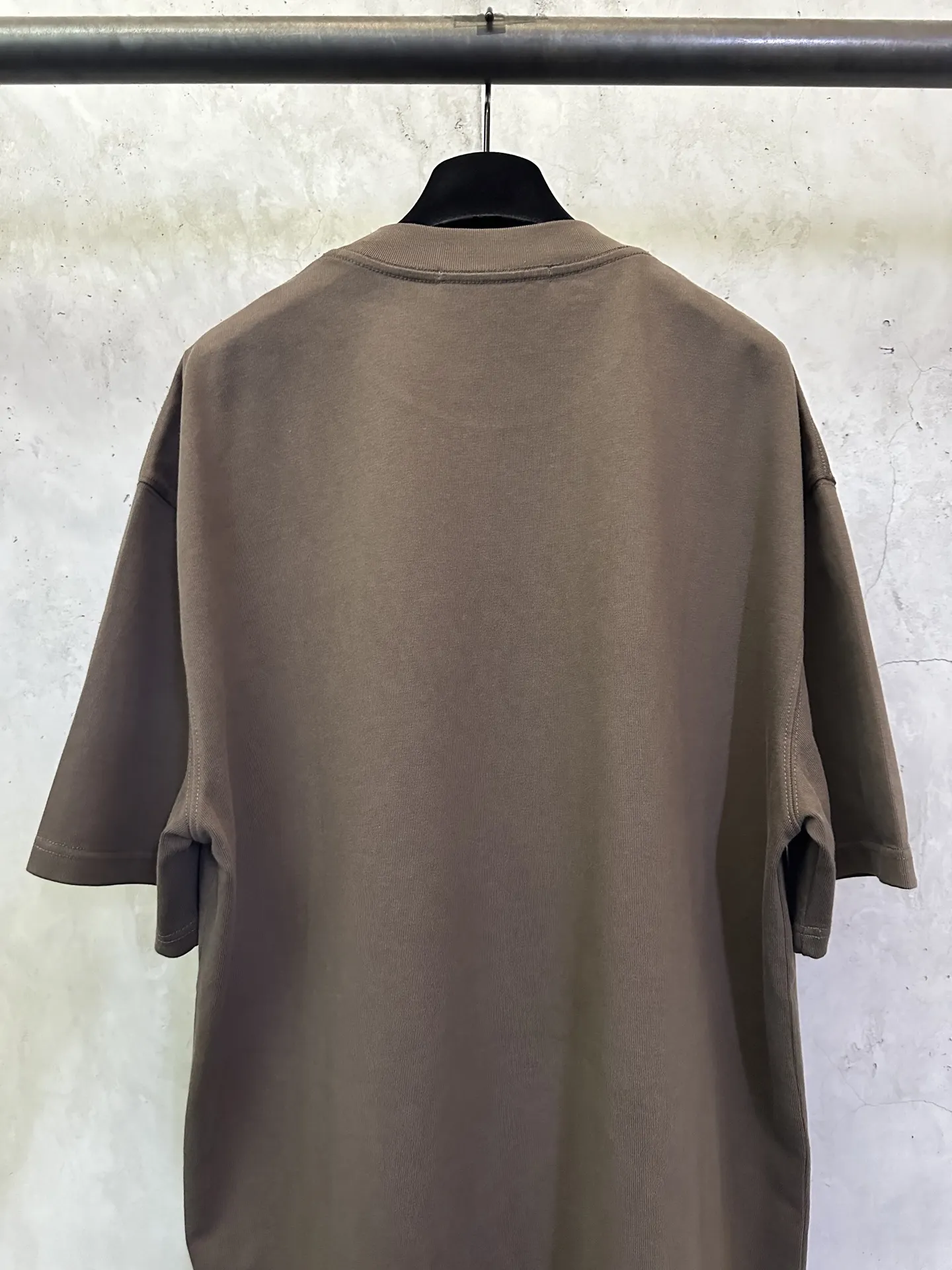 Embellished Logo Heavyweight Cotton T-Shirt D22512783 — view 5