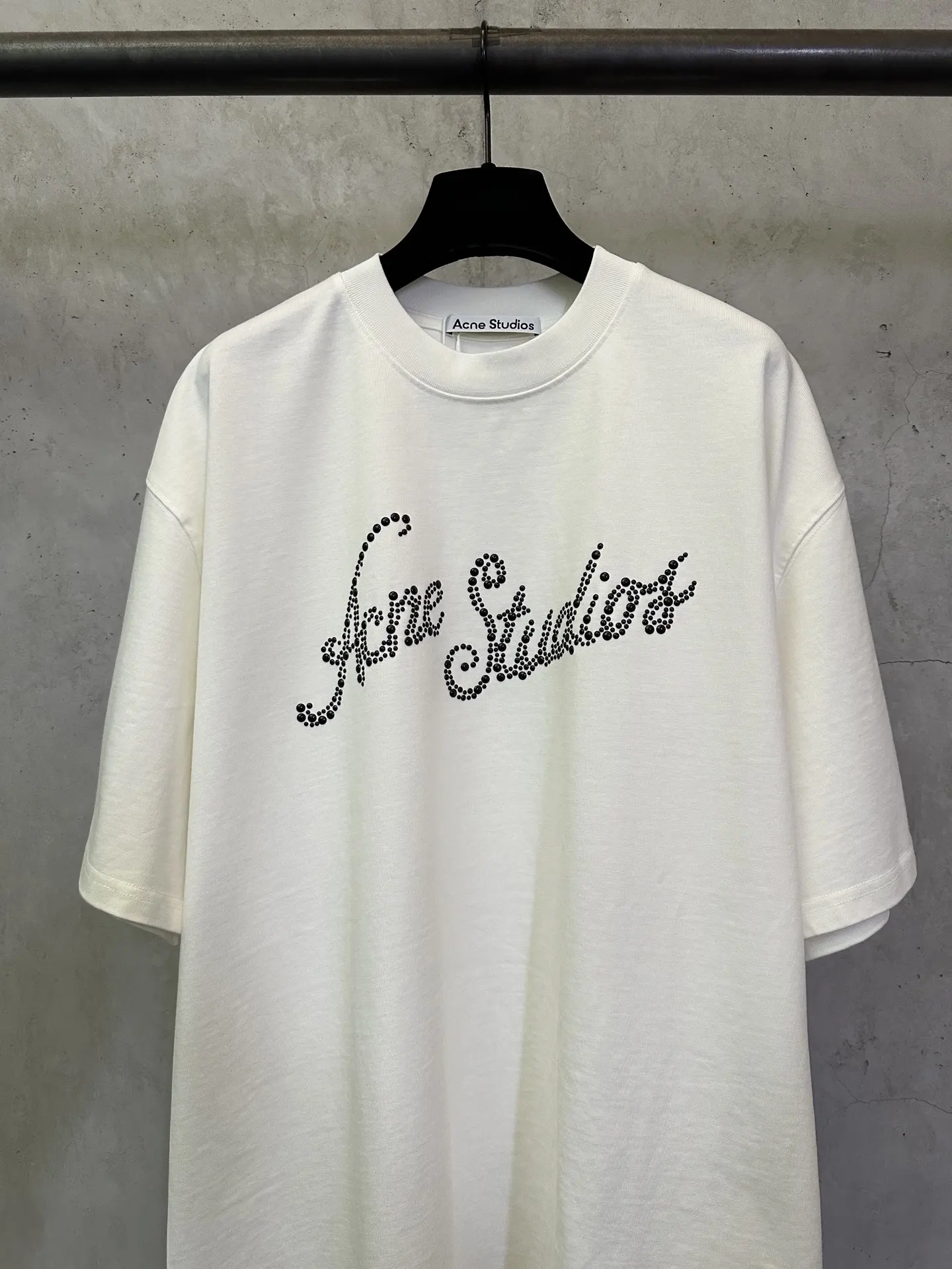 Embellished Logo Heavyweight Cotton T-Shirt D22512780 — view 3