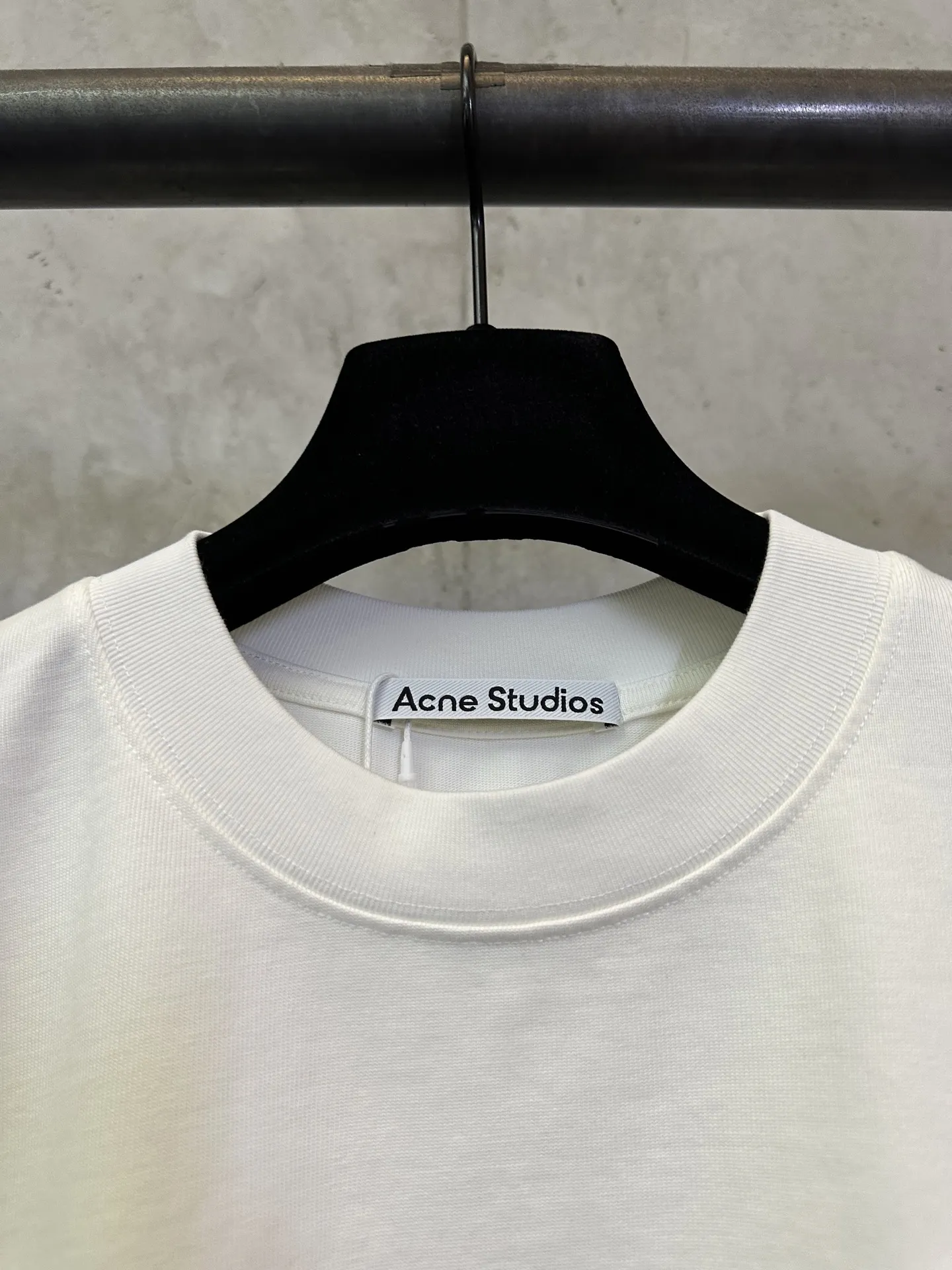 Embellished Logo Heavyweight Cotton T-Shirt D22512780 — view 7