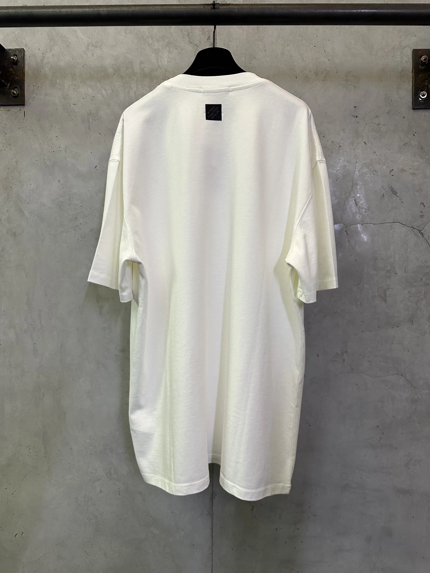 Logo Flocked Heavyweight Cotton T-Shirt D22512906 — view 2