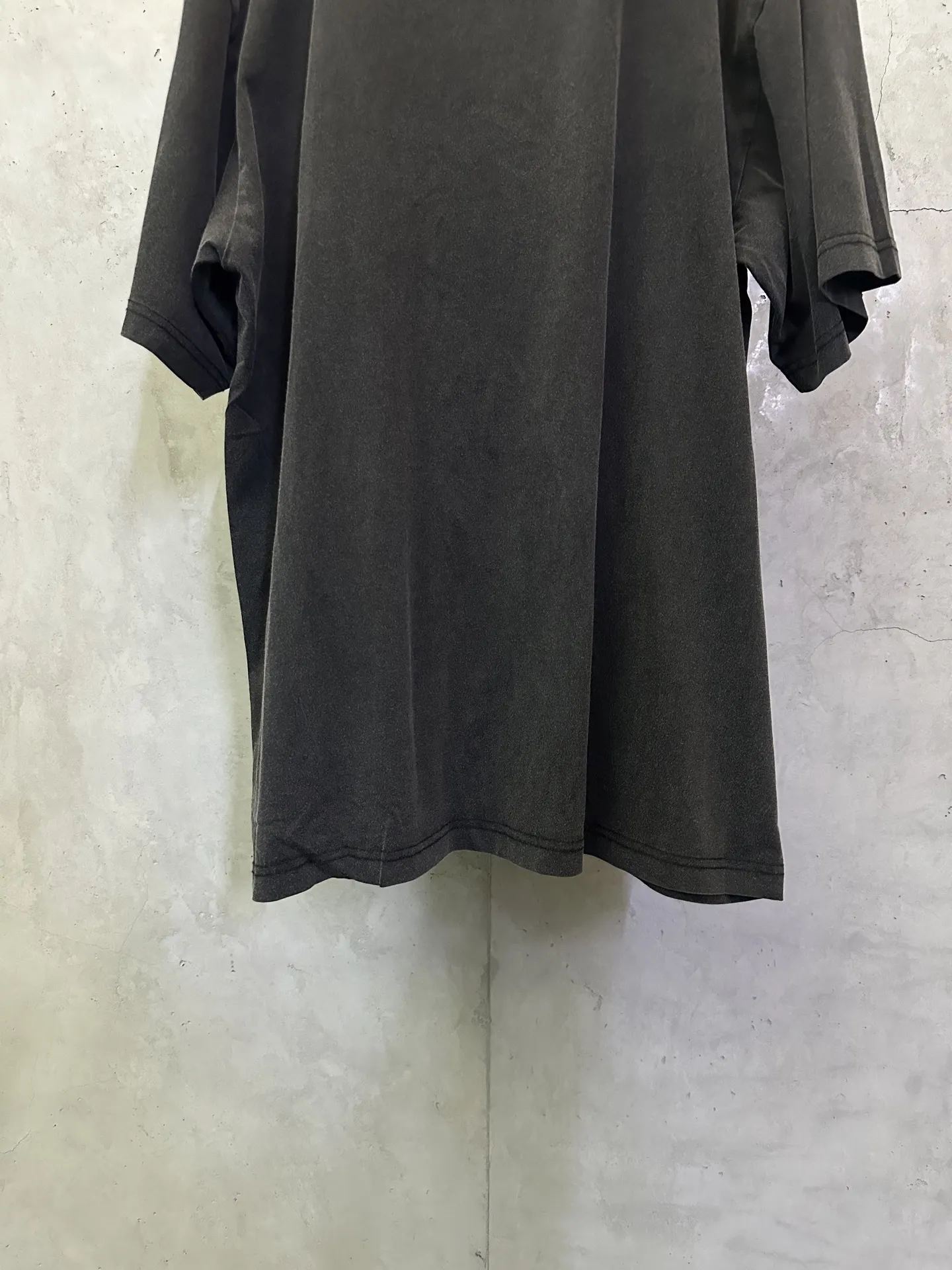 Logo Embroidery Washed Cotton T-Shirt D23012758 — view 6