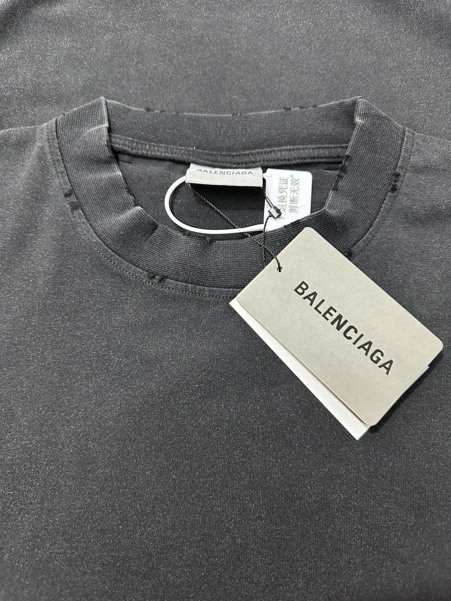 Tape Logo Embroidered Long-Sleeve T-Shirt D23021825 — view 6