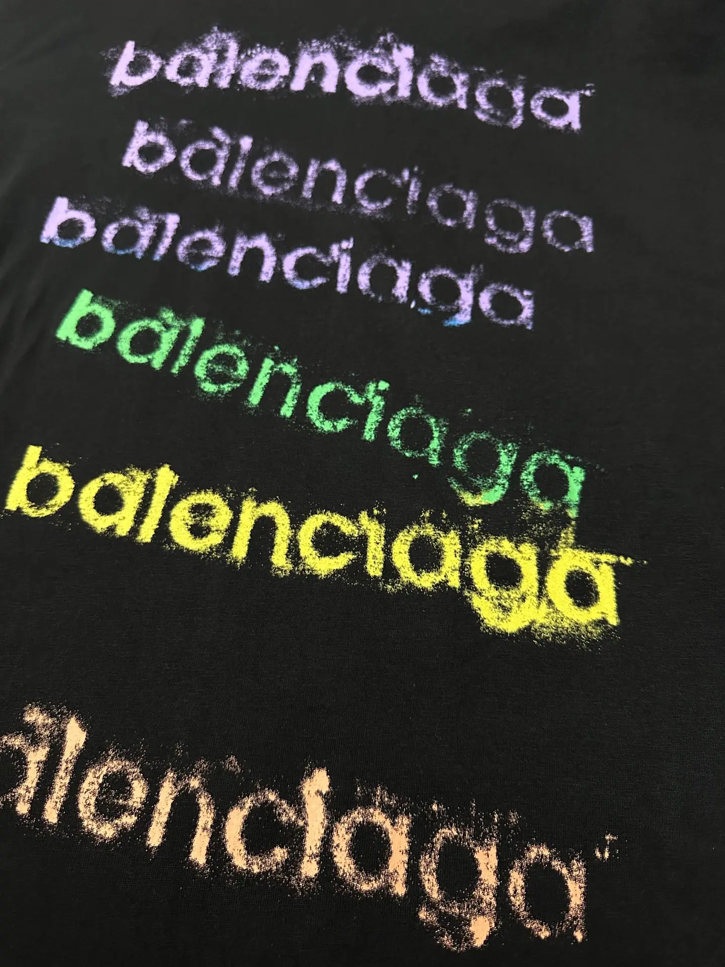 Rainbow Gradient Logo Long-Sleeve T-Shirt D23023501 — view 7