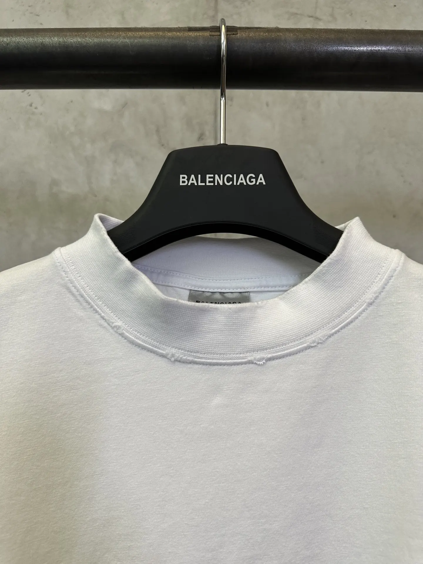 Gaffer Tape Logo Oversized T-Shirt D23012739 — view 7