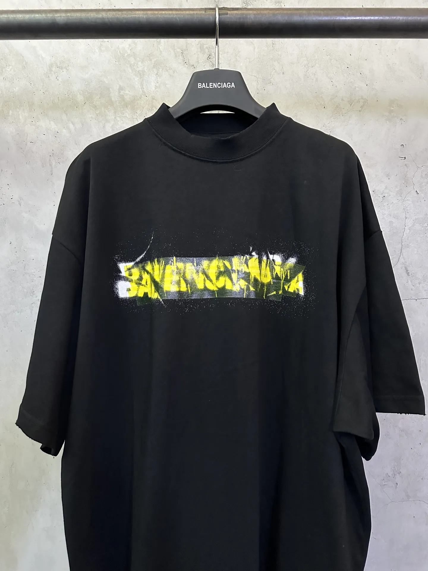 Gaffer Tape Logo Oversized T-Shirt D23012790 — view 3