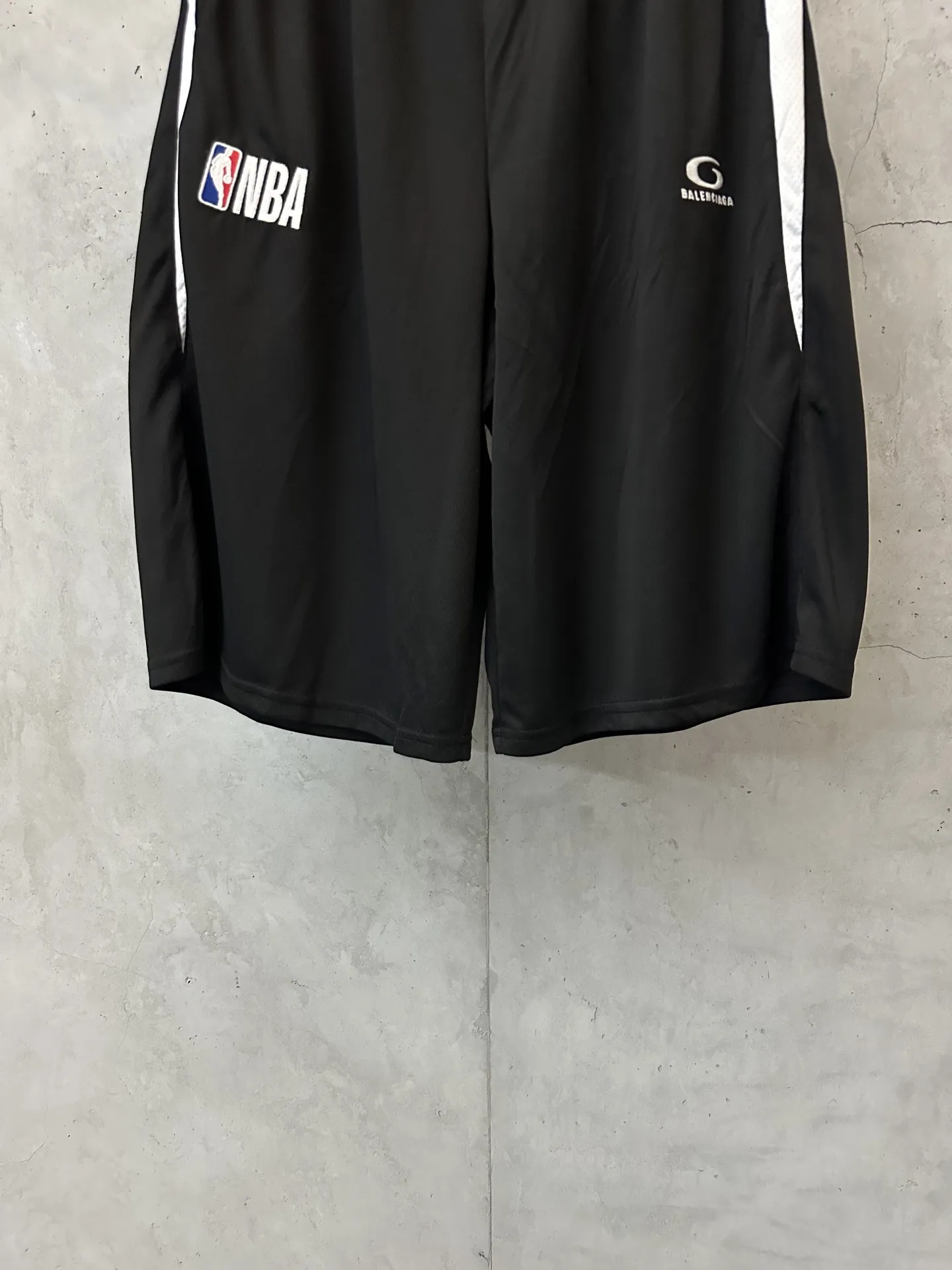Balenciaga x NBA Mesh Basketball Shorts D23012330 — view 4