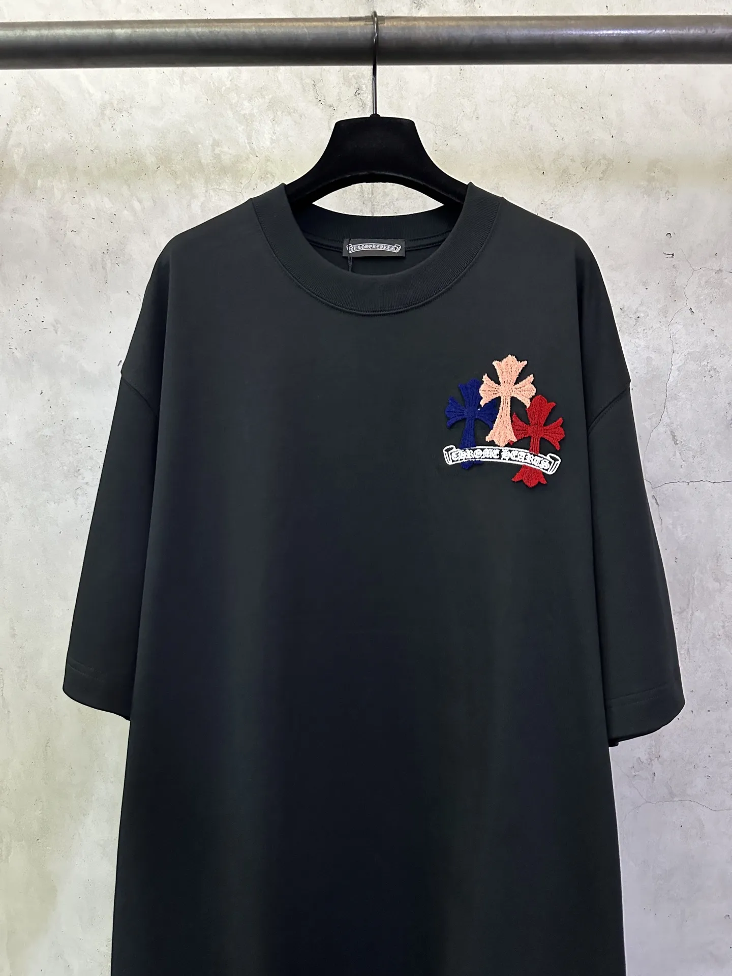 Cross Embroidery Heavyweight Cotton T-Shirt D23012834 — view 3