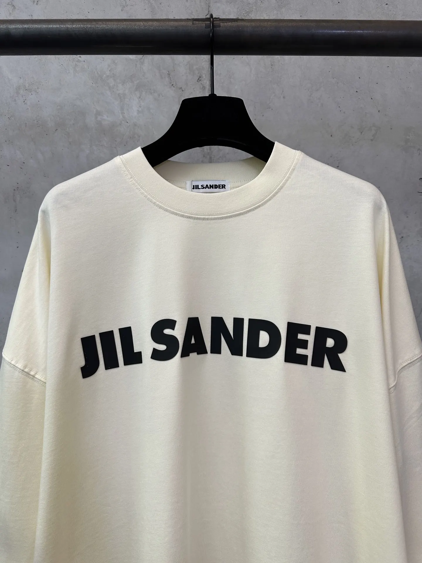 Logo Print Heavyweight Cotton Long-Sleeve T-Shirt D23021764 — view 3