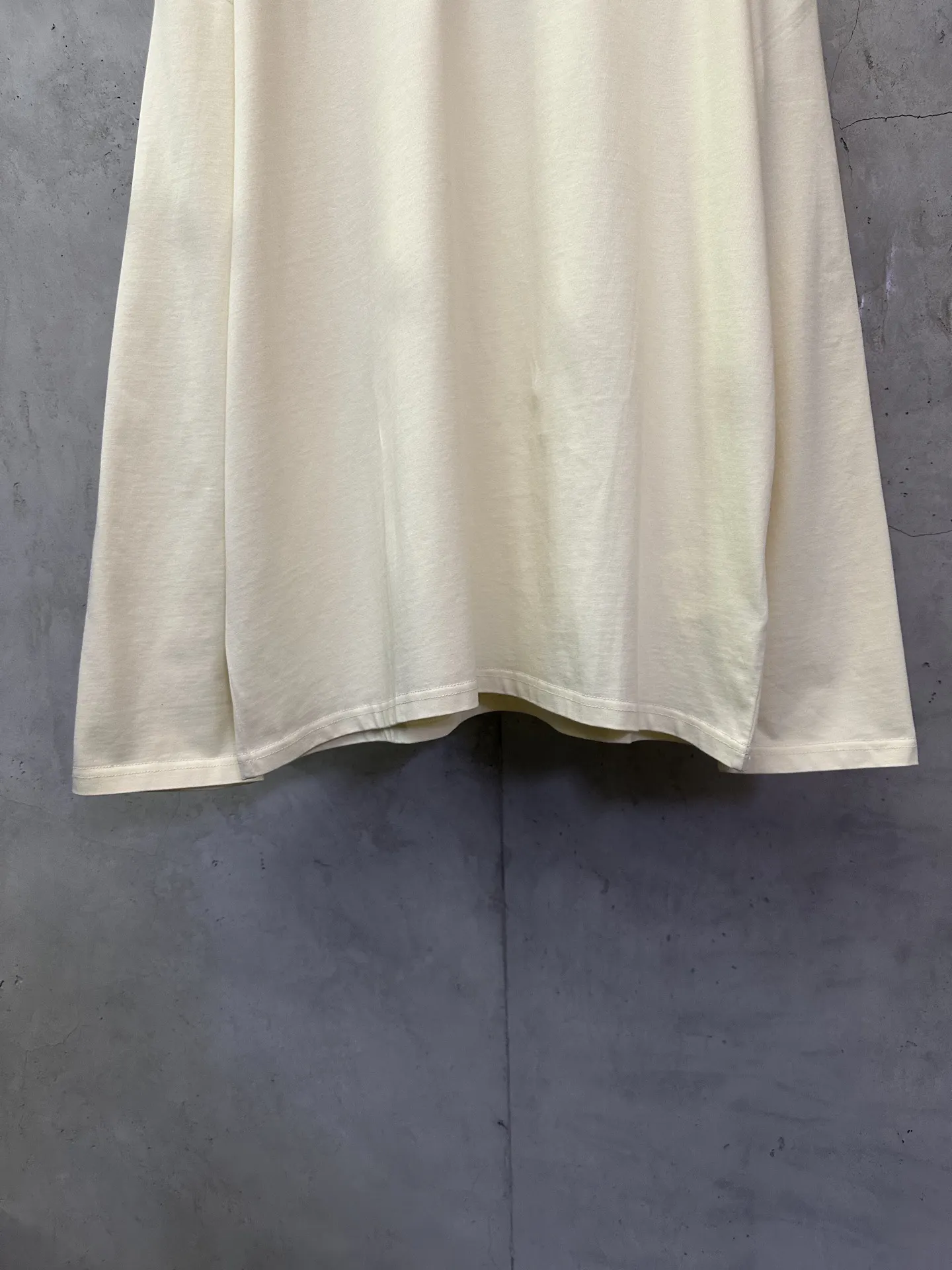 Logo Print Heavyweight Cotton Long-Sleeve T-Shirt D23021764 — view 4