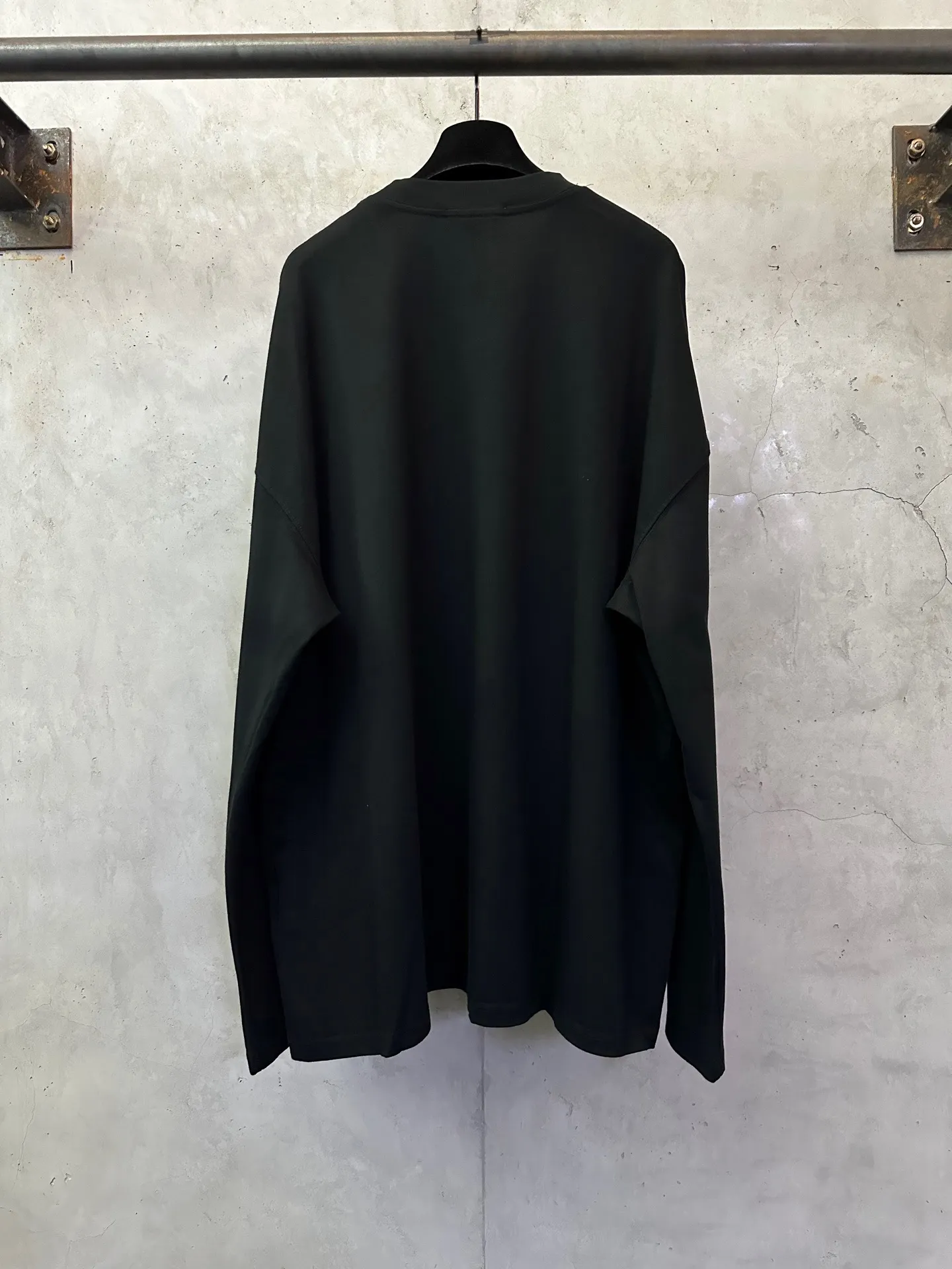 Logo Print Long-Sleeve Cotton T-Shirt D23021762 — view 2