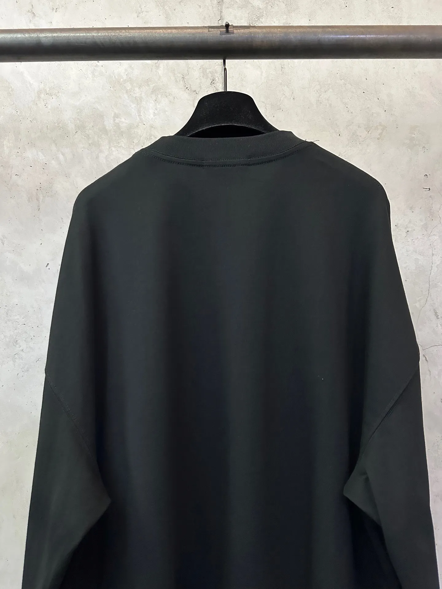Logo Print Long-Sleeve Cotton T-Shirt D23021762 — view 5