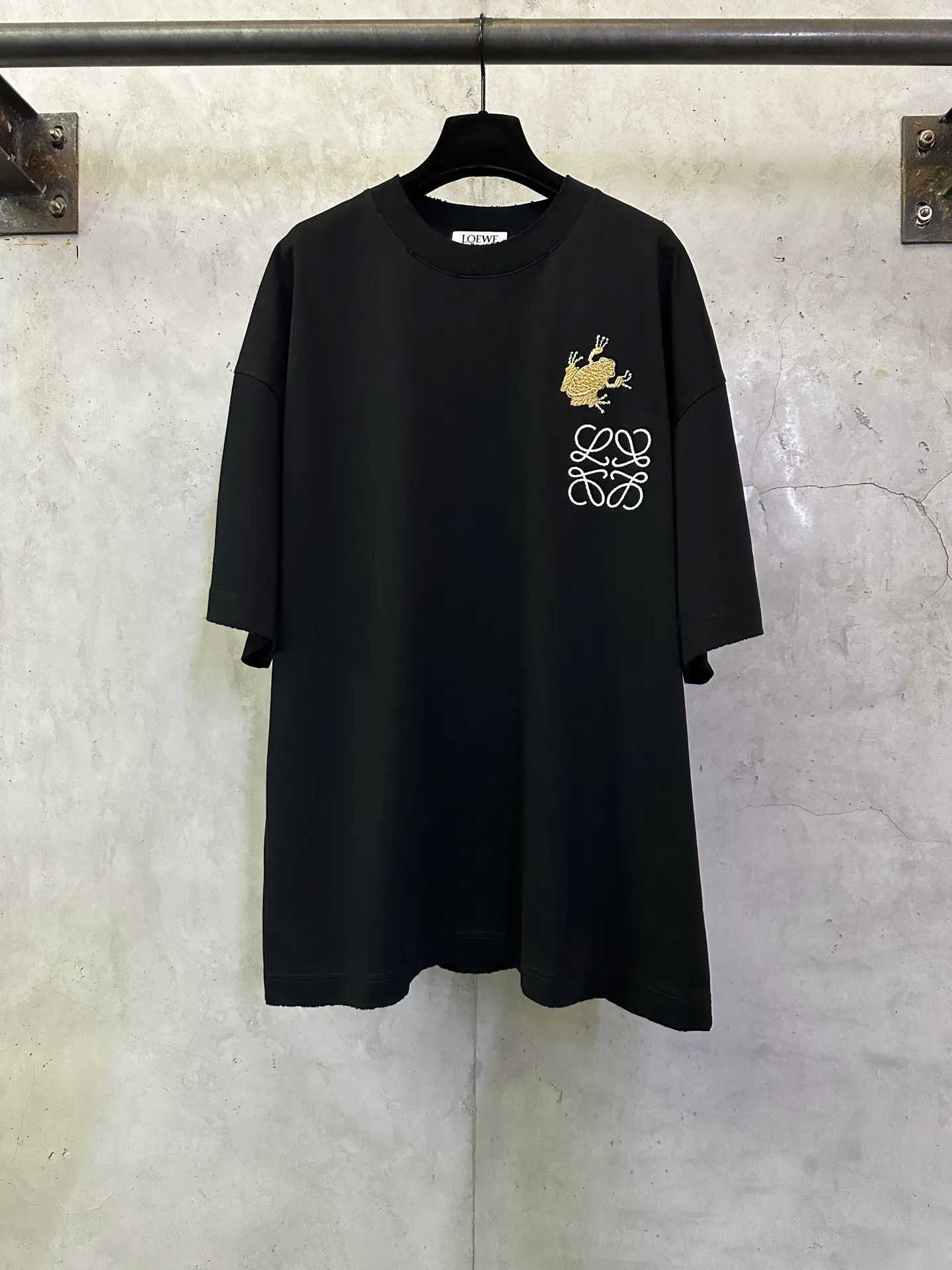 Anagram and Frog Embroidered Cotton T-Shirt D23012831