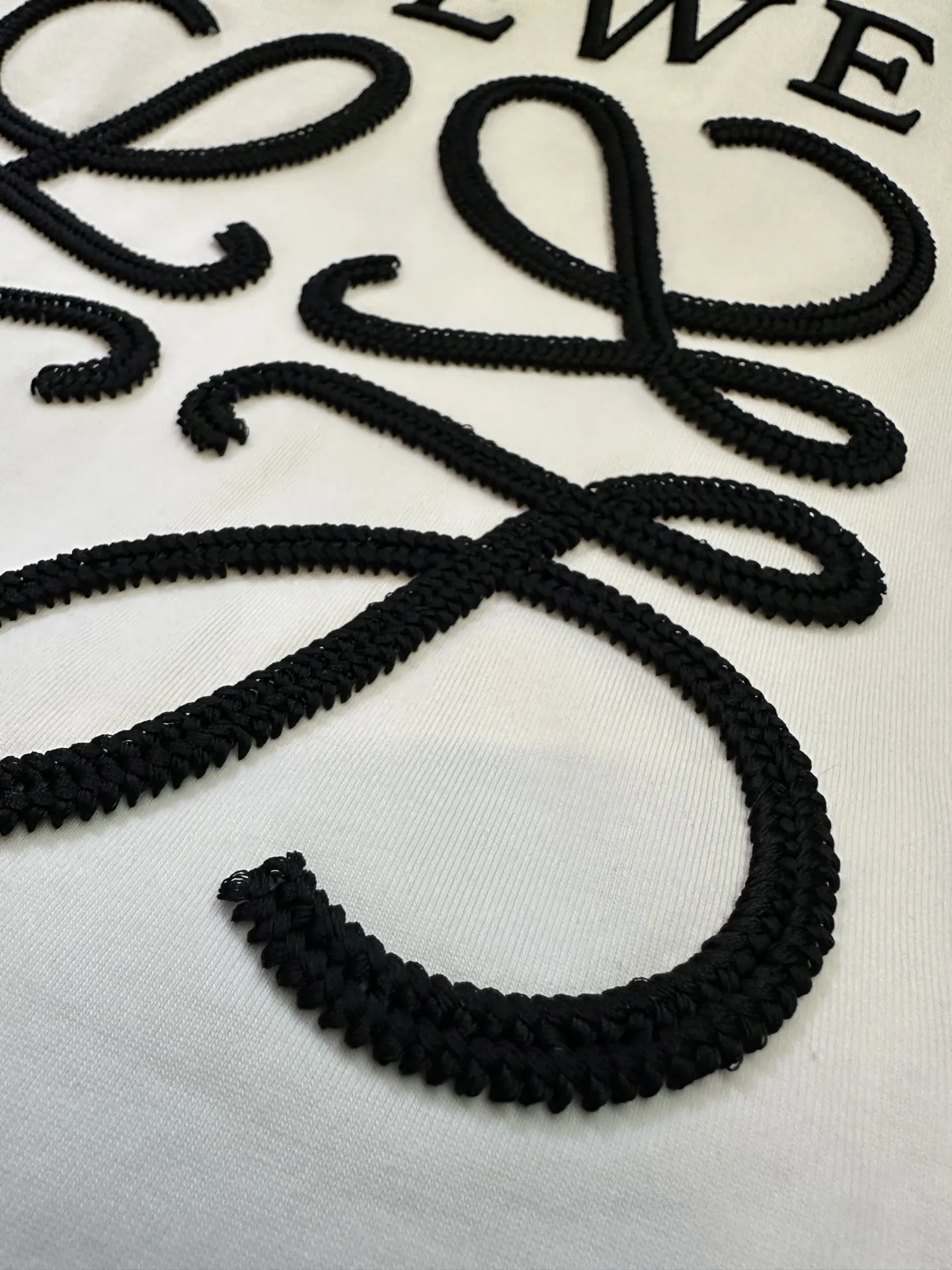 Anagram and Animal Embroidered Cotton T-Shirt D23012832 — view 8