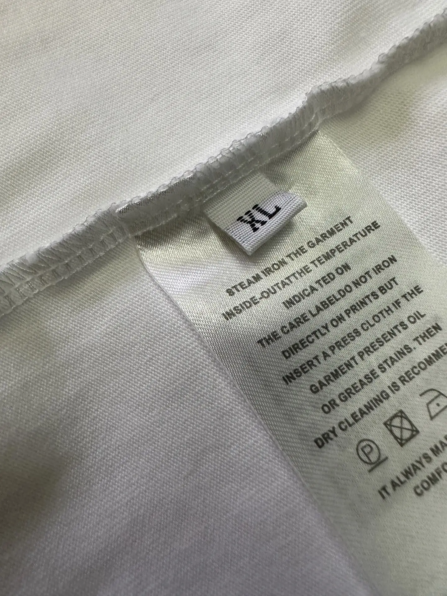 Anagram and Animal Embroidered Cotton T-Shirt D23012832 — view 9