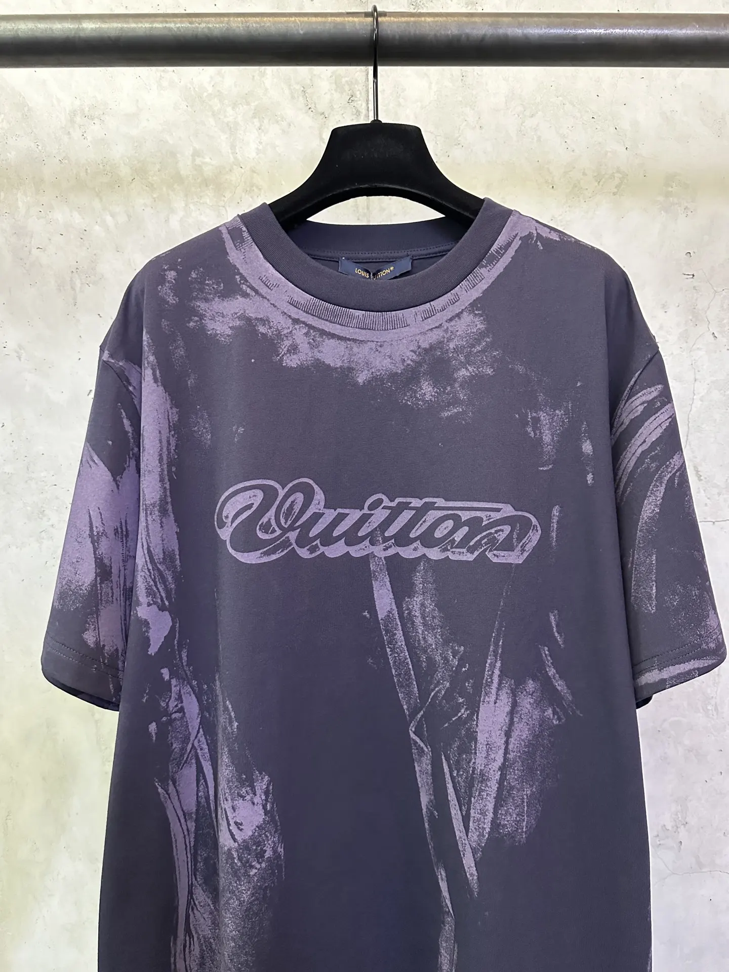 Logo Graffiti Illusion Print Cotton T-Shirt D23012899 — view 3