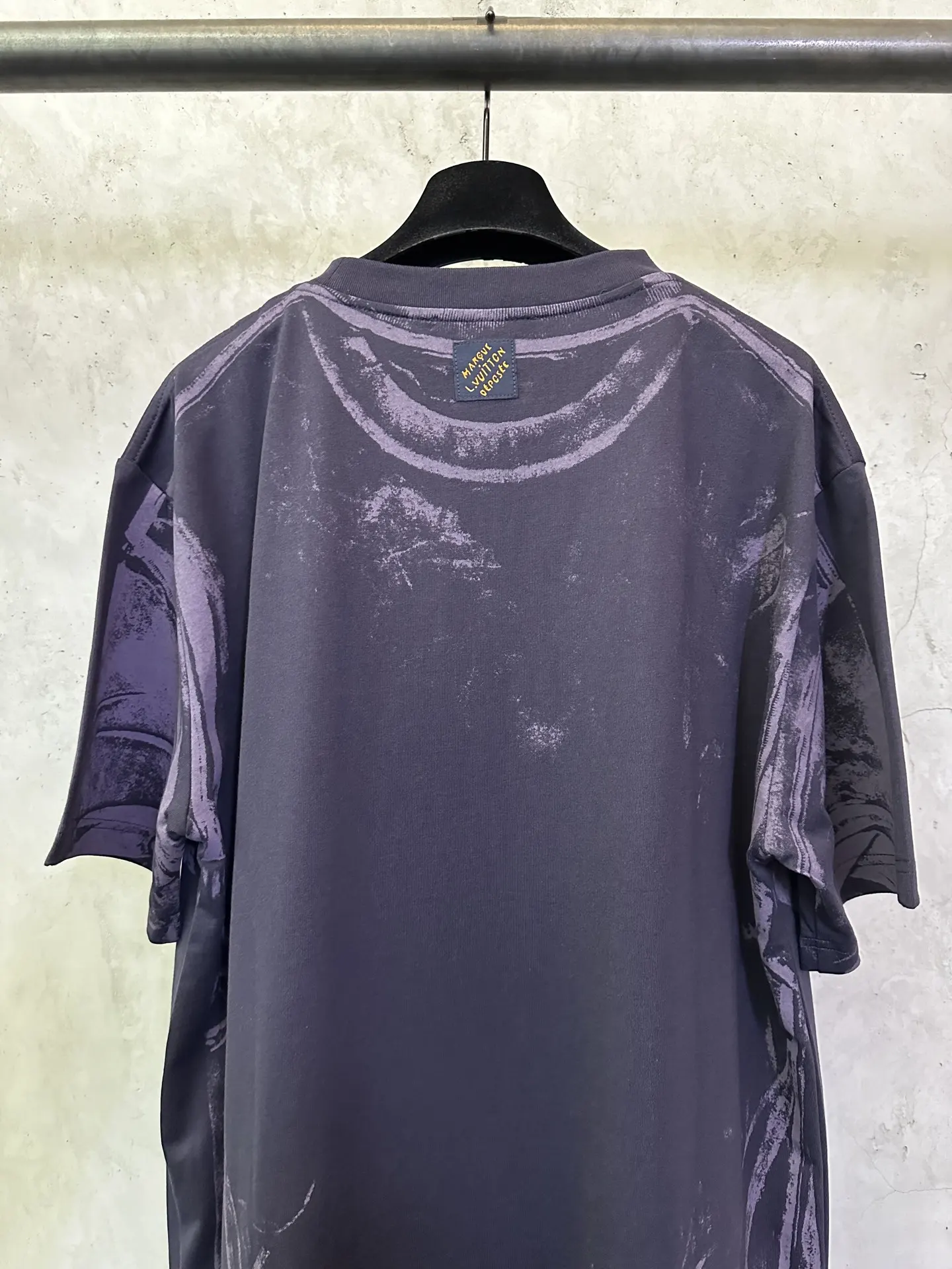 Logo Graffiti Illusion Print Cotton T-Shirt D23012899 — view 5