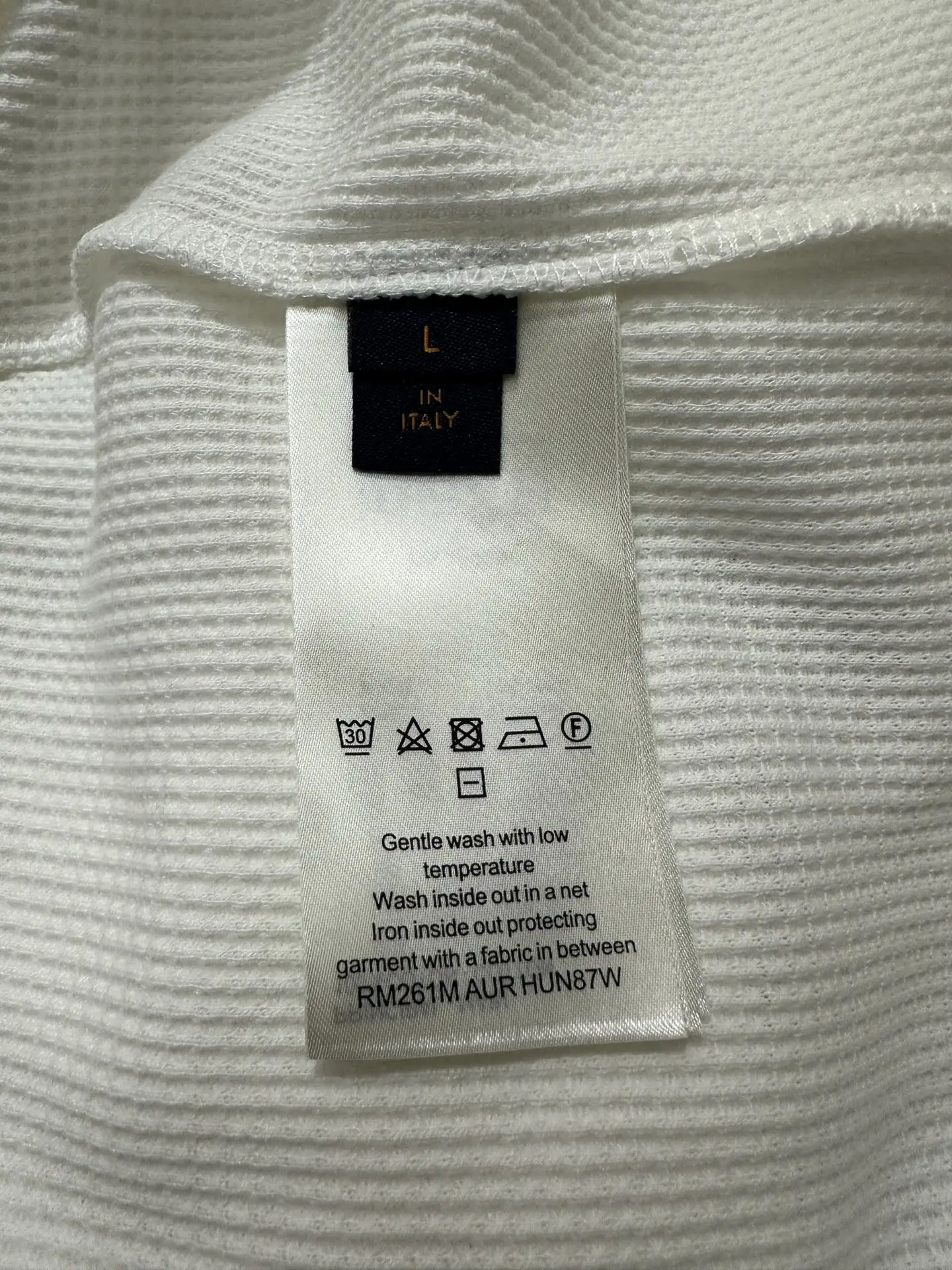 Embroidered Logo Waffle-Knit Long-Sleeve T-Shirt D23023551 — view 11