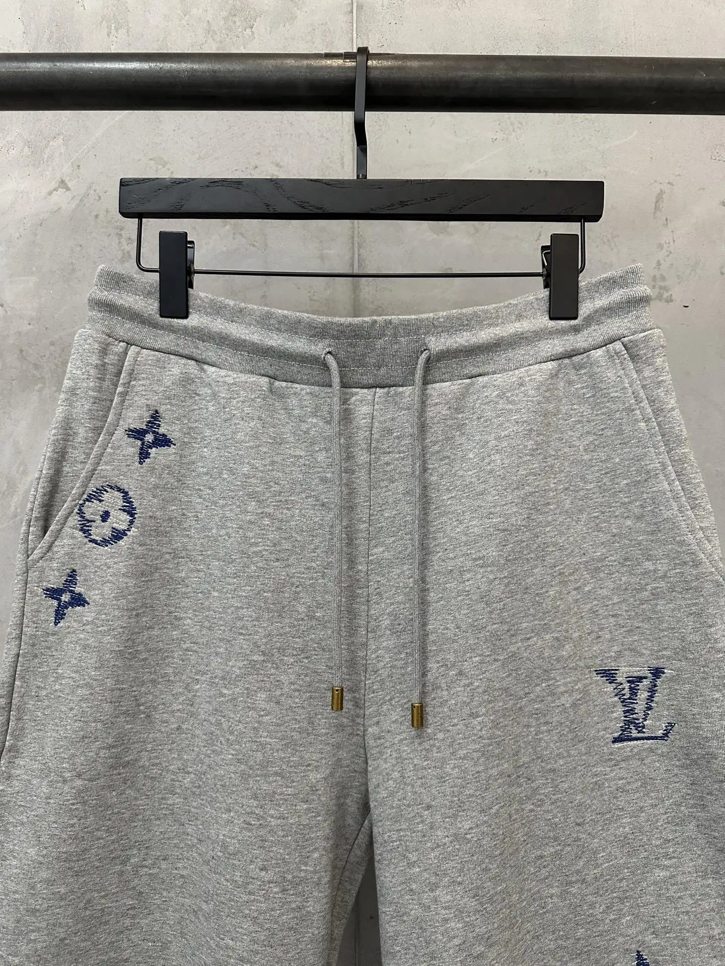 Logo Embroidered Loopback Cotton Shorts D23020223 — view 3