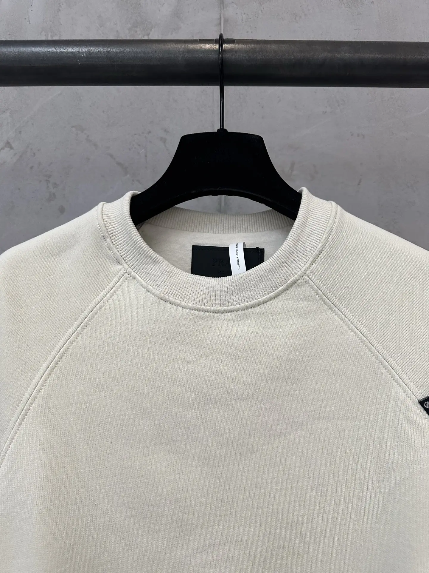 Logo-Patch Loopback Cotton Sweatshirt D23025029 — view 5