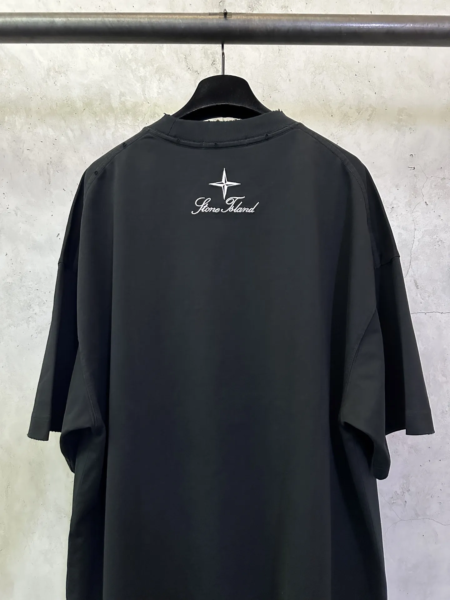 Embroidered Logo Heavyweight Cotton T-Shirt D23012826 — view 5