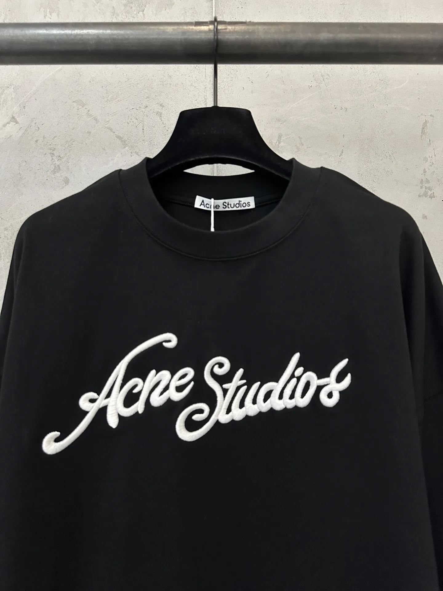 Oversized Embroidered Logo Long-Sleeve T-Shirt D23024424 — view 5