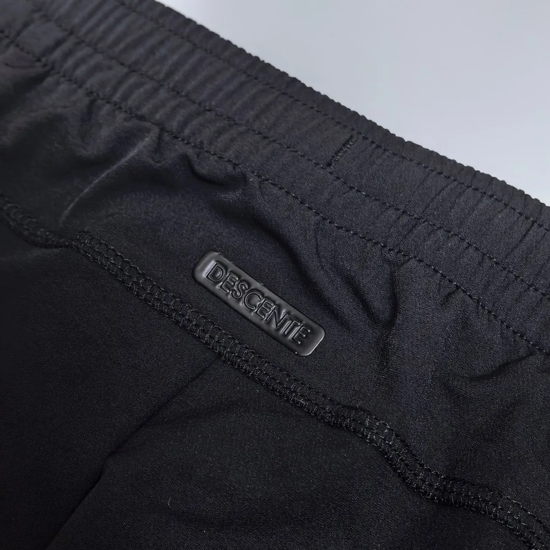 Descente Carat Moisture-Wicking Training Trousers D23020275 — view 8